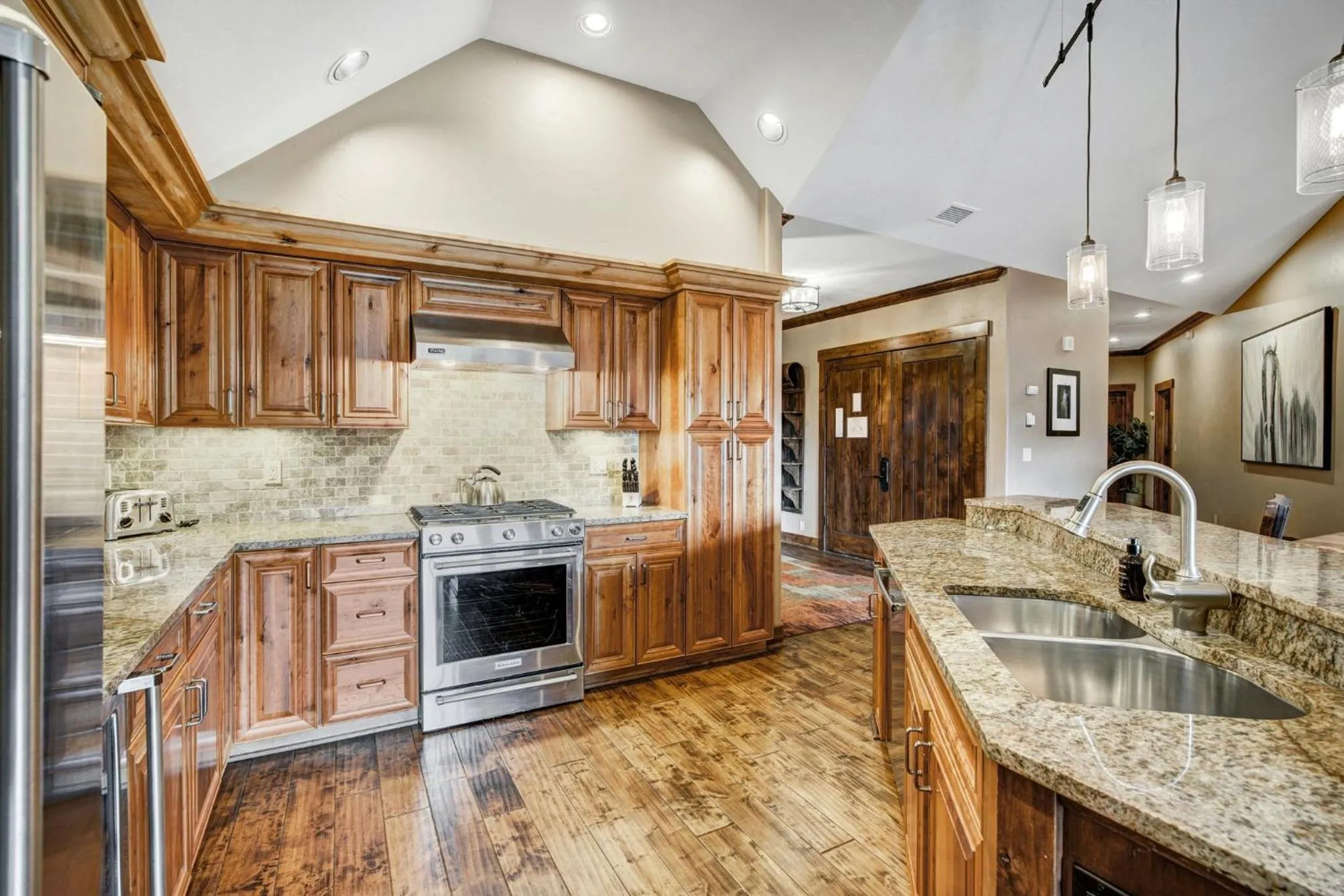 Kitchen or kitchenette in Crystal Peak Lodge, A Vail Resorts Property