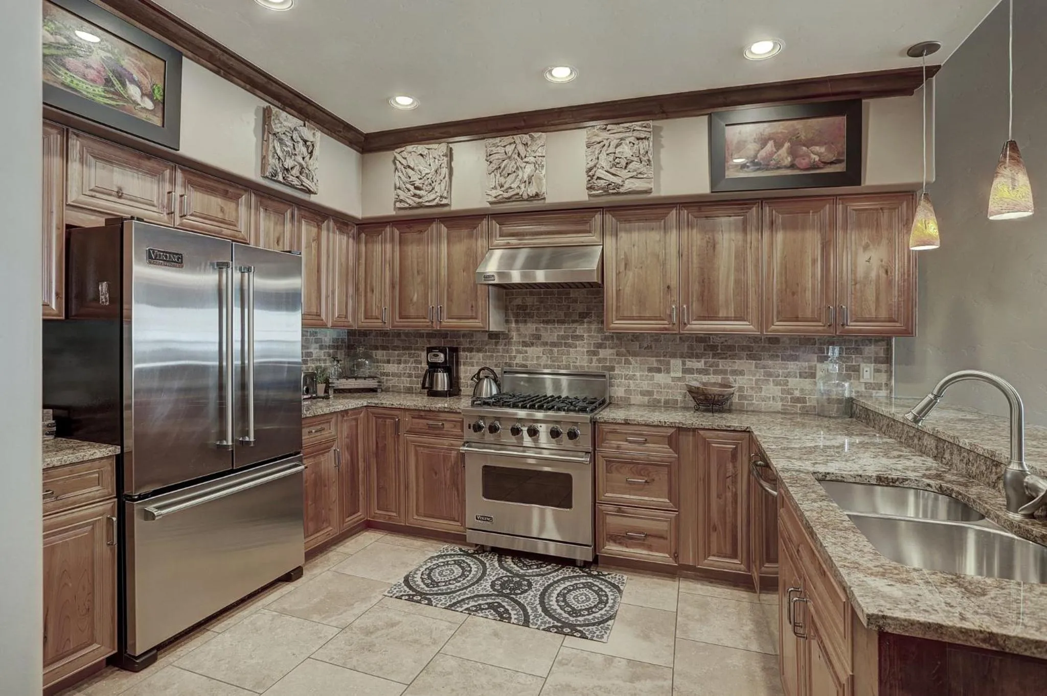 Kitchen or kitchenette in Crystal Peak Lodge By Vail Resorts