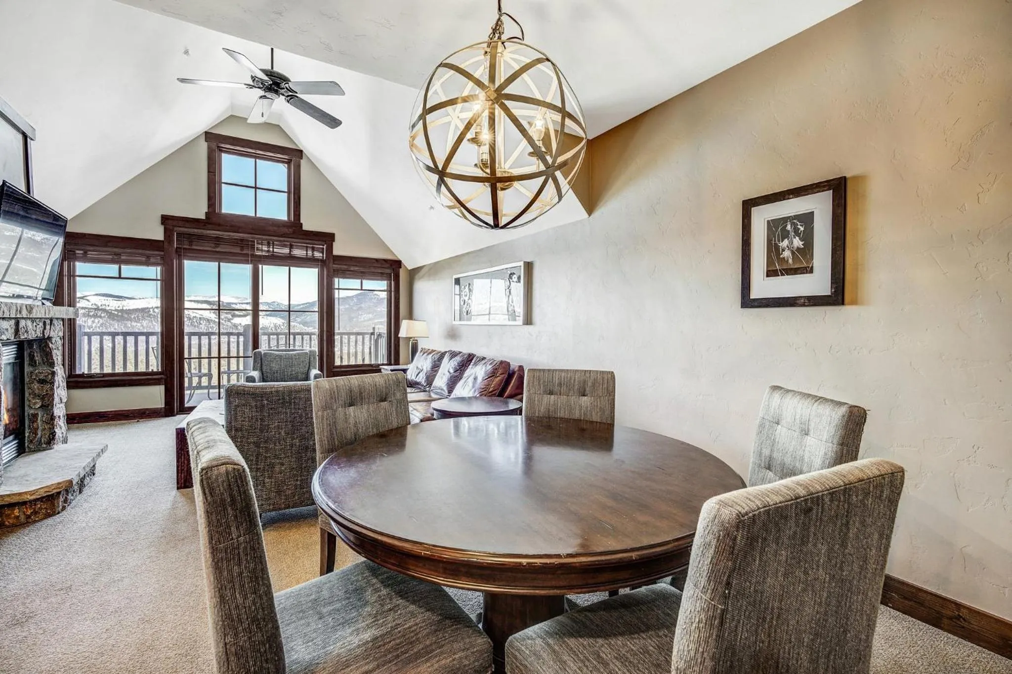 Food and drinks in Crystal Peak Lodge, A Vail Resorts Property