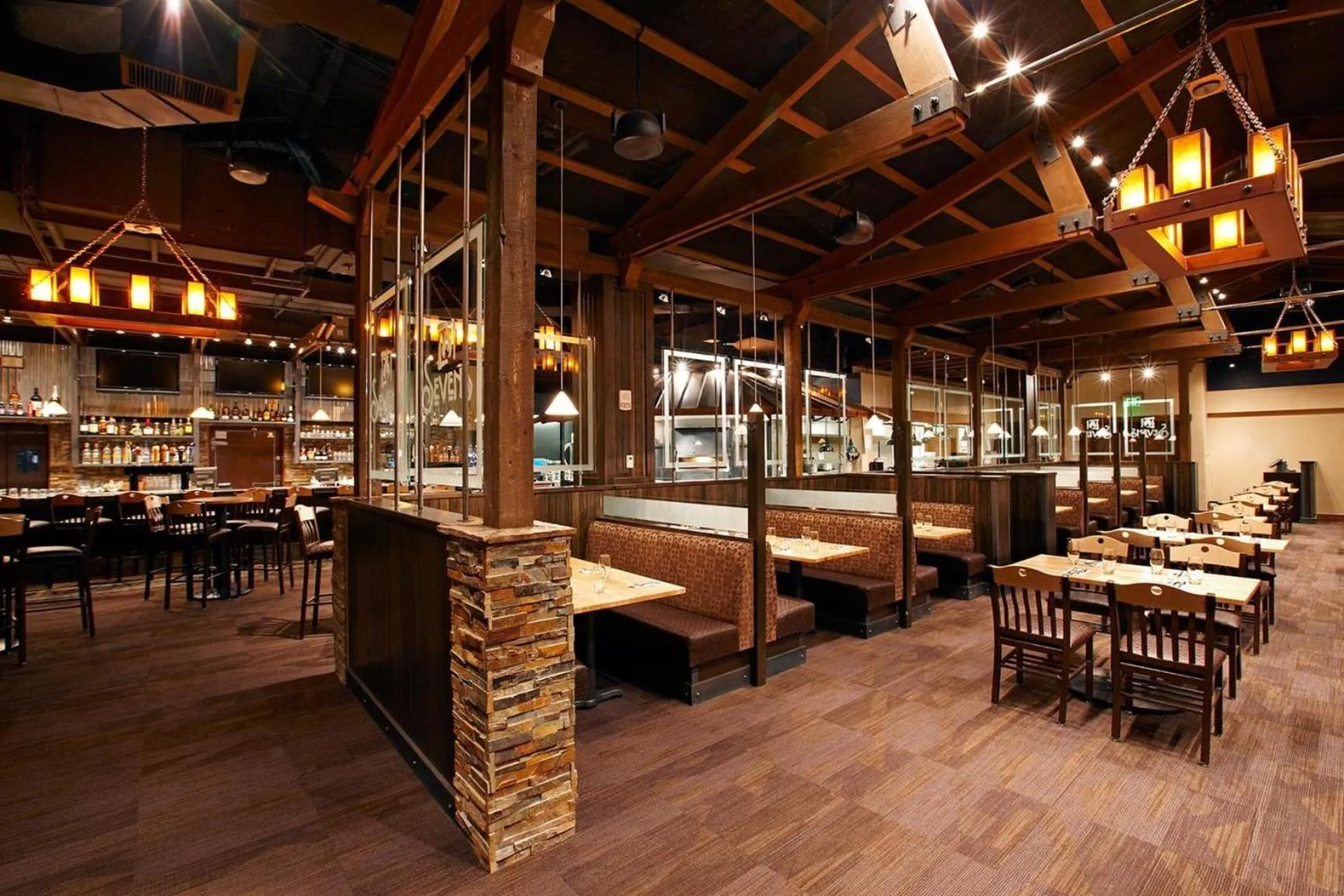 Restaurant/places to eat in Crystal Peak Lodge By Vail Resorts