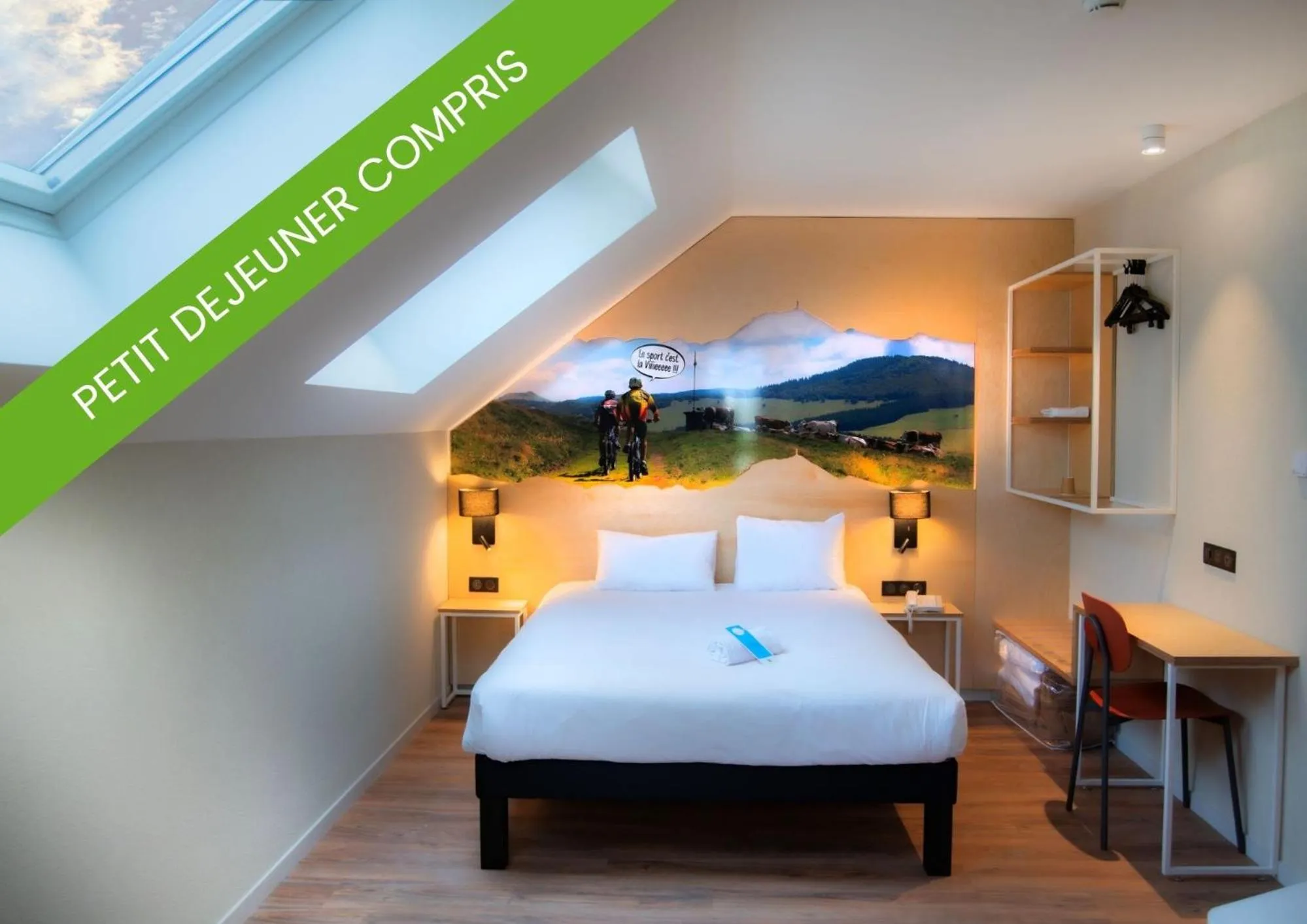 Photo of the whole room, Bed in ibis Styles Clermont-Ferrand Aéroport