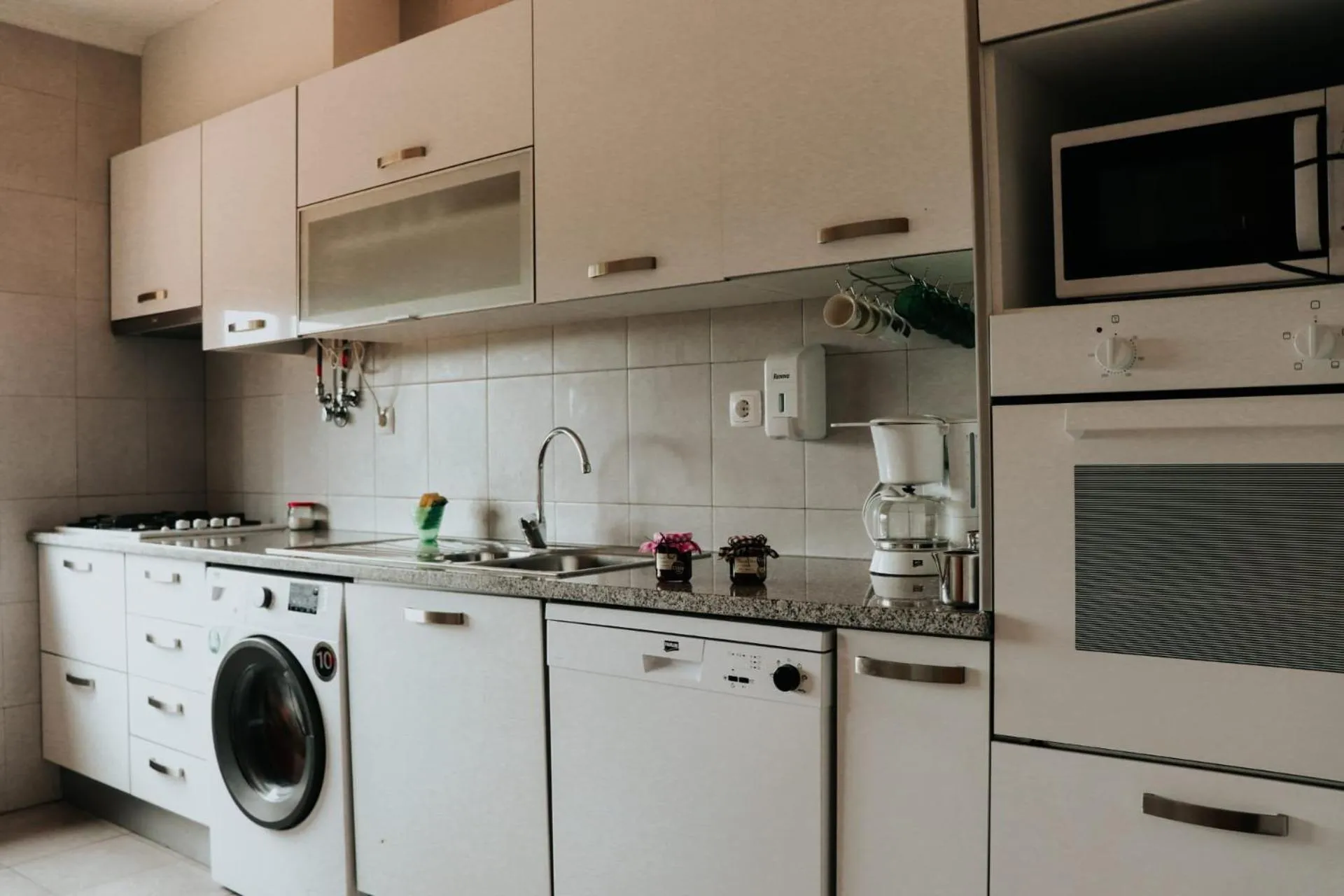 Kitchen or kitchenette in Sublime Sun & Van - By Meco Stays