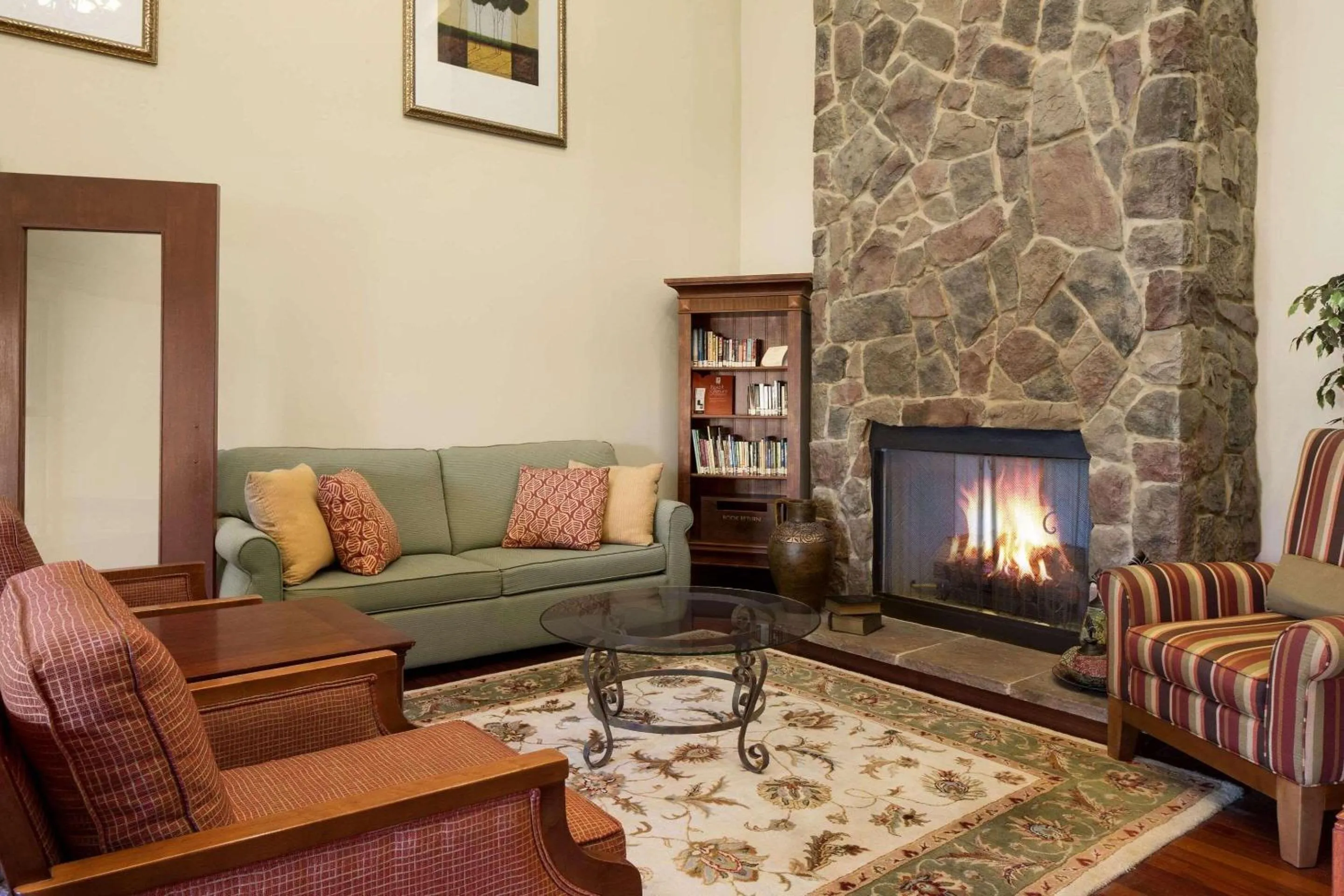 Lobby or reception in Country Inn & Suites by Radisson, Crestview, FL