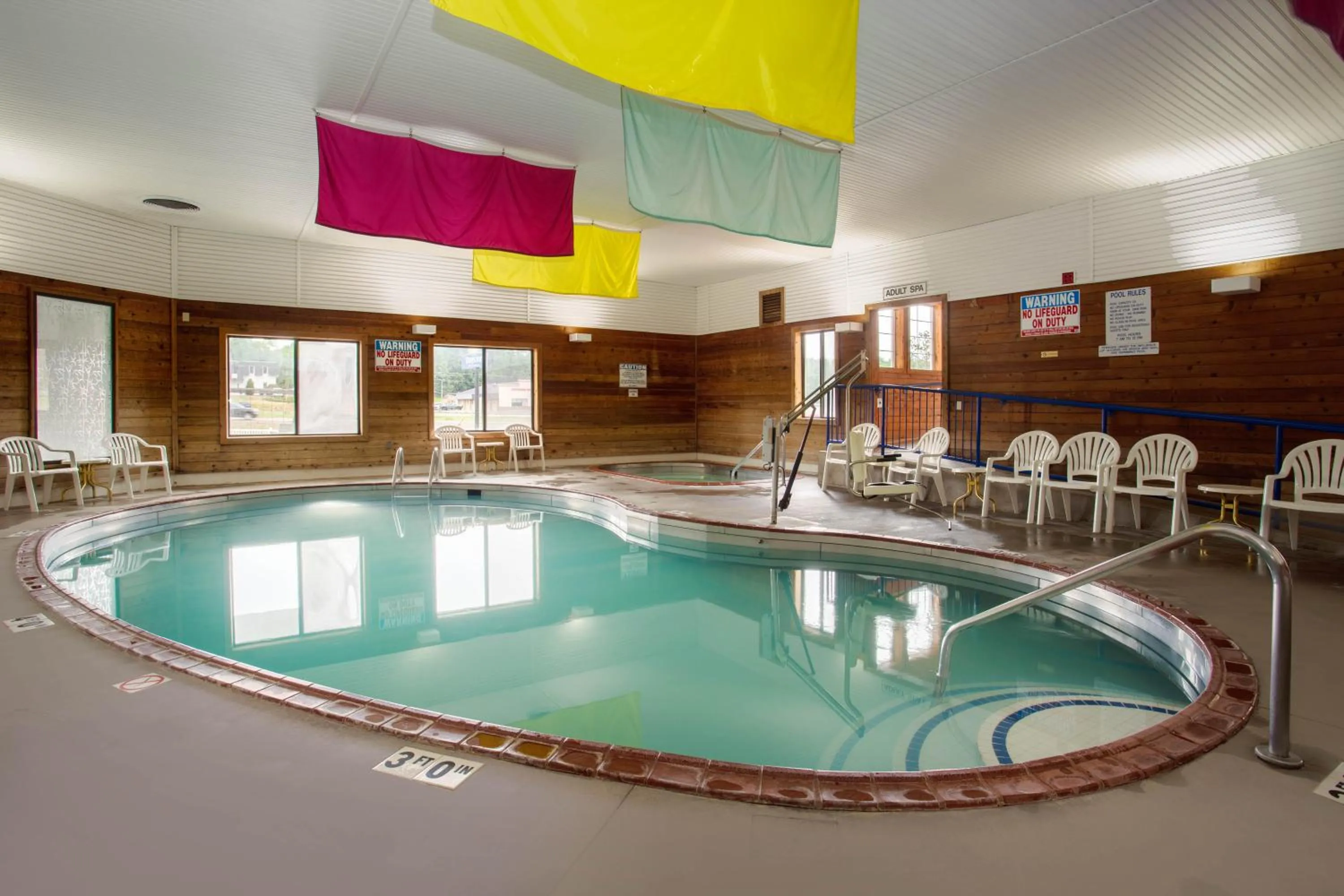 Swimming pool in Days Inn by Wyndham Marquette