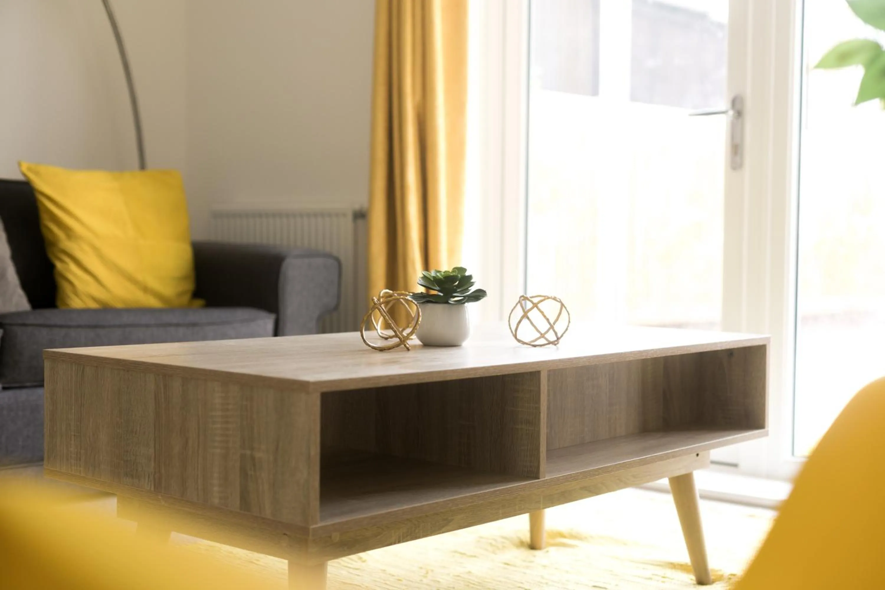 Living room in Hertford Serviced Apartments by Payman Club