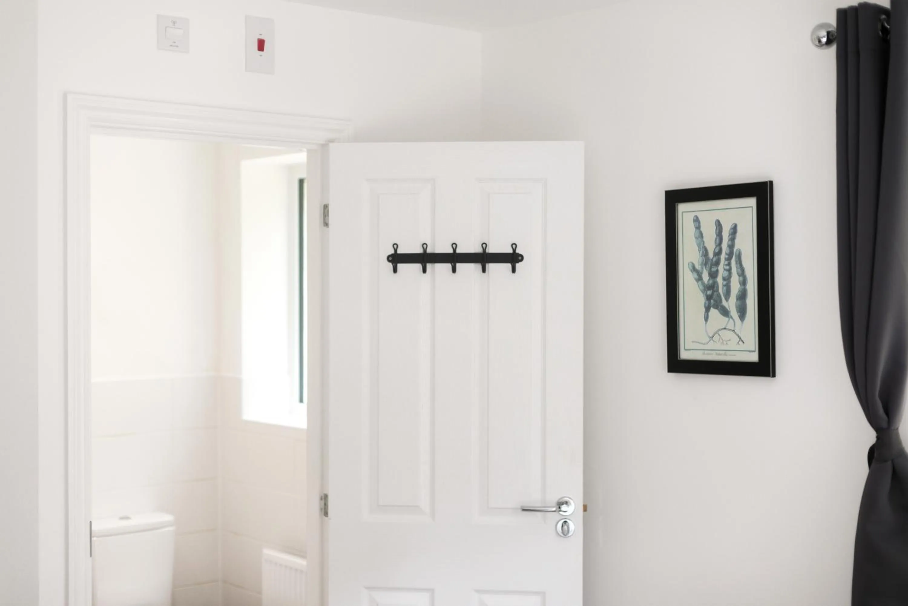 Bathroom in Hertford Serviced Apartments by Payman Club