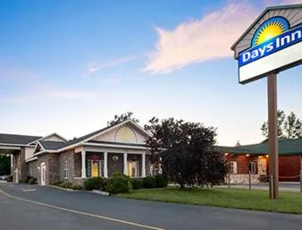 Property building in Days Inn by Wyndham Grayling