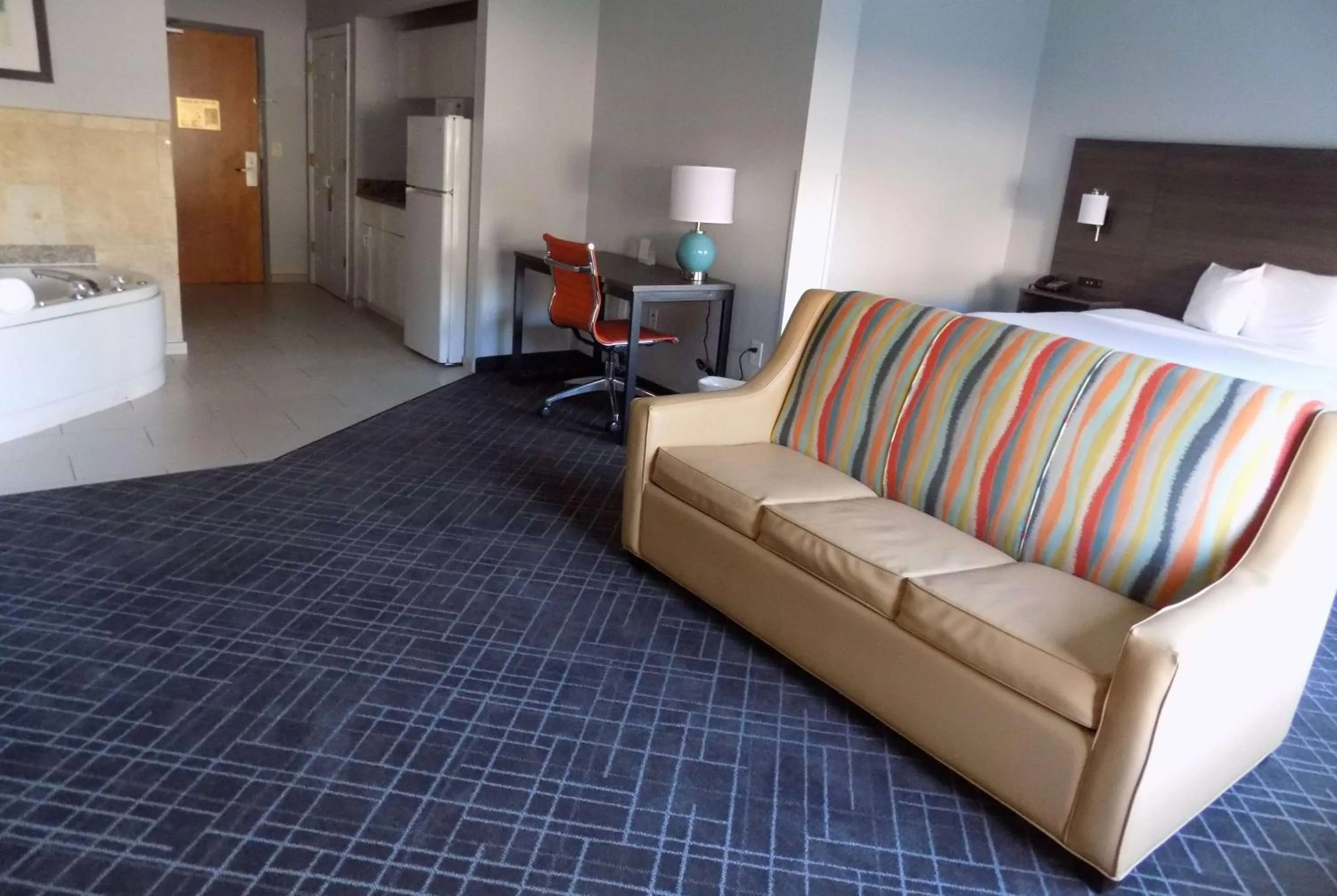 Photo of the whole room, Bed in Baymont by Wyndham Augusta Riverwatch