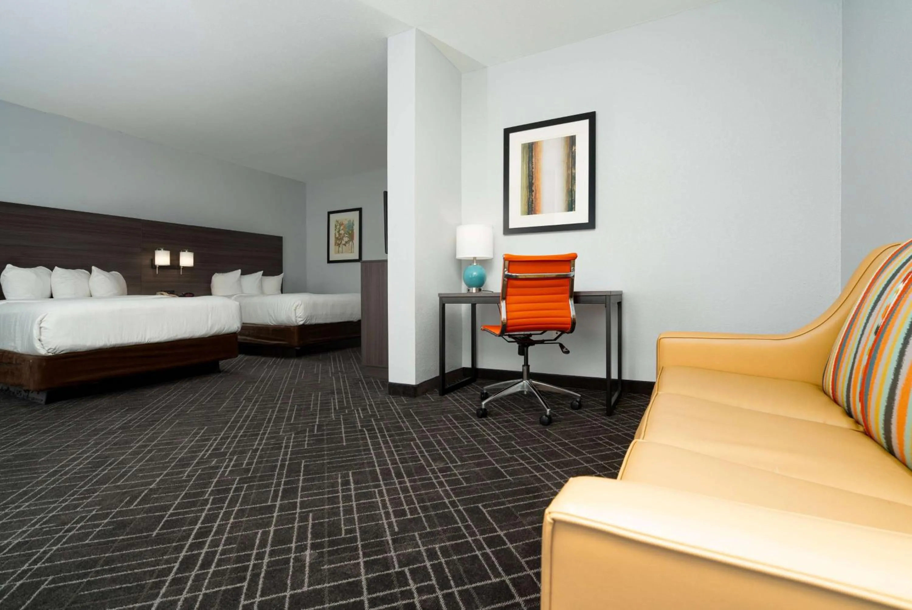 Photo of the whole room, Bed in Baymont by Wyndham Augusta Riverwatch