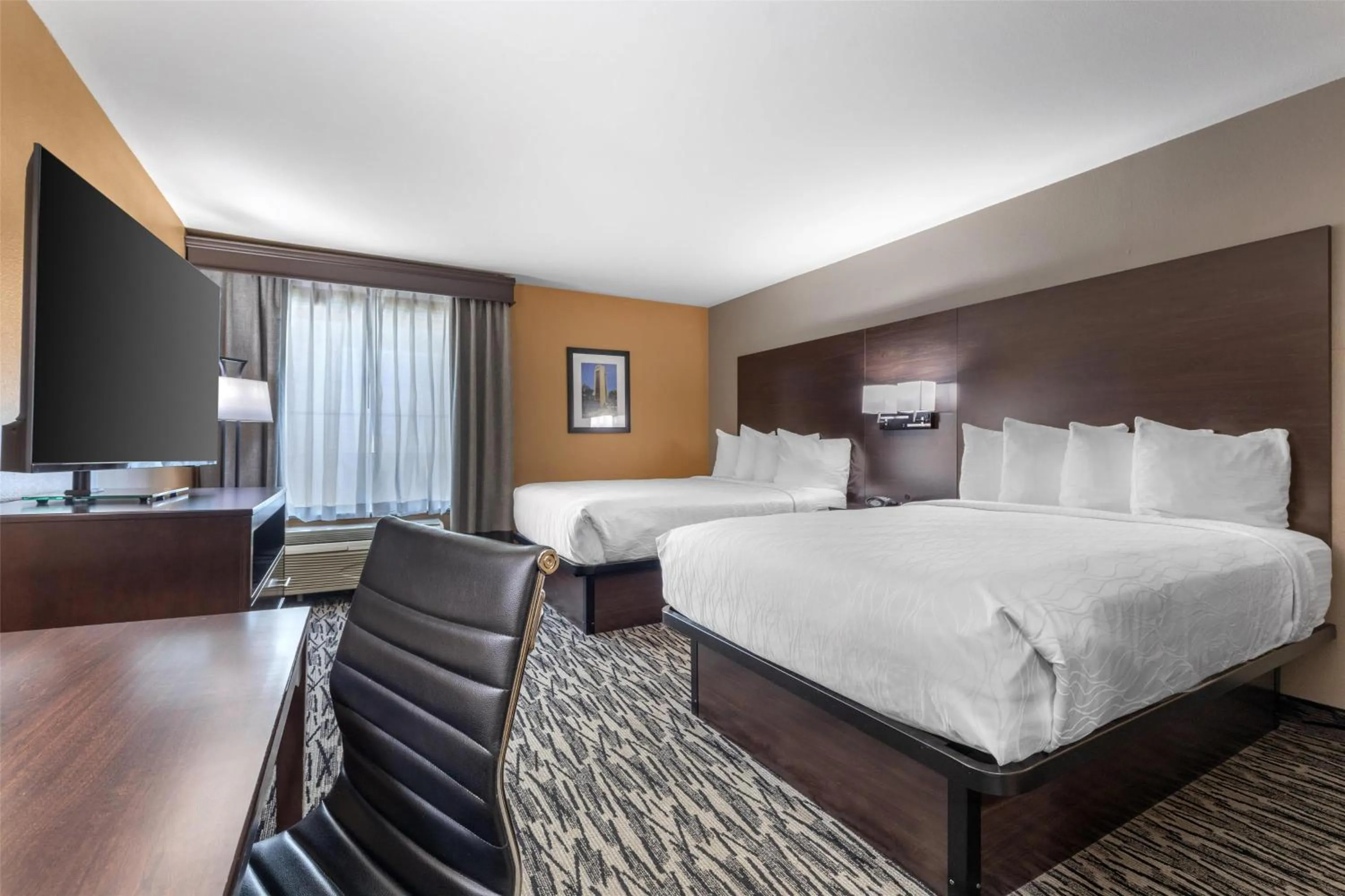 Bedroom, Bed in Best Western Plus Denton Inn & Suites