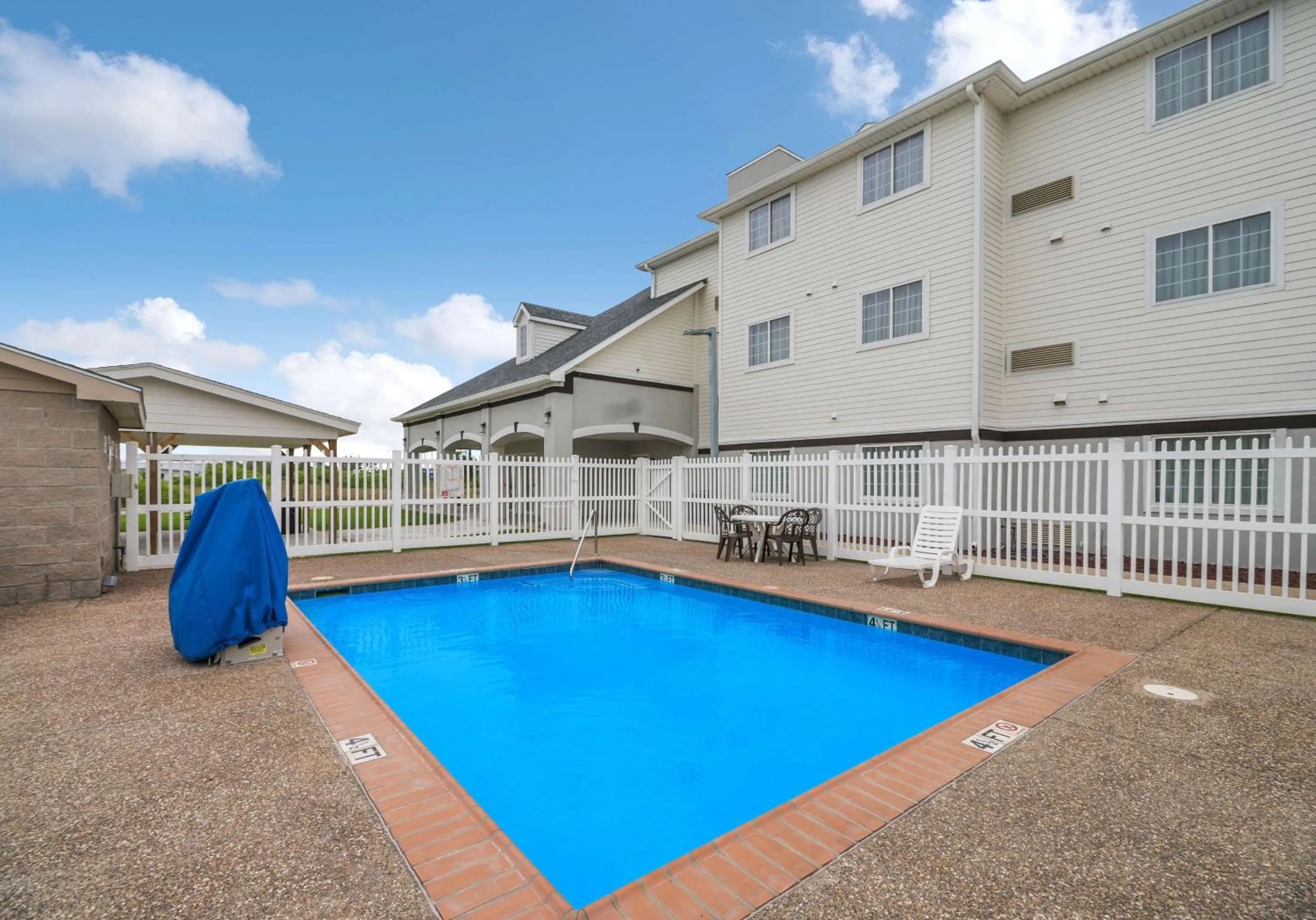 Day in Studio 6-Ingleside, TX