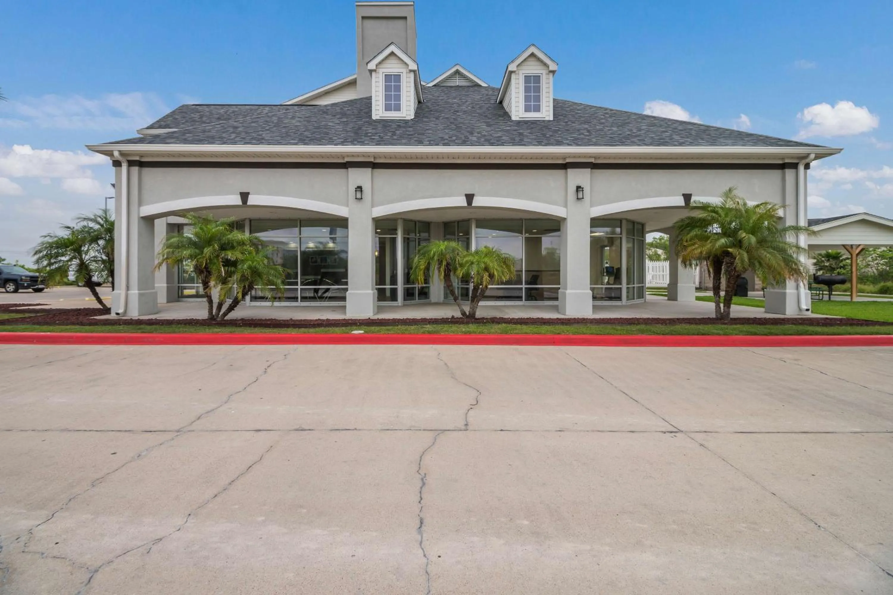 Property building in Studio 6-Ingleside, TX