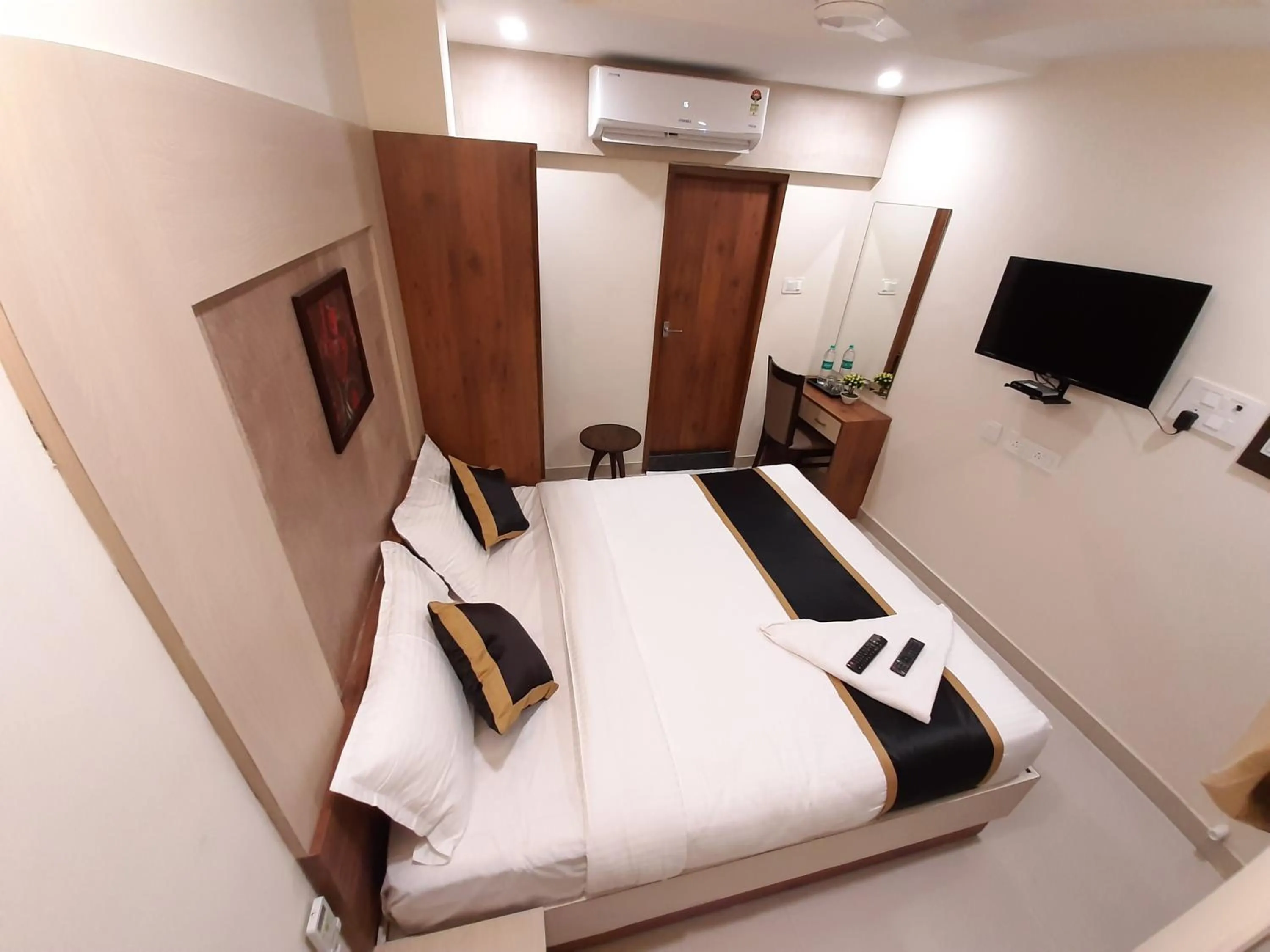 TV and multimedia, Bed in Liza Regency