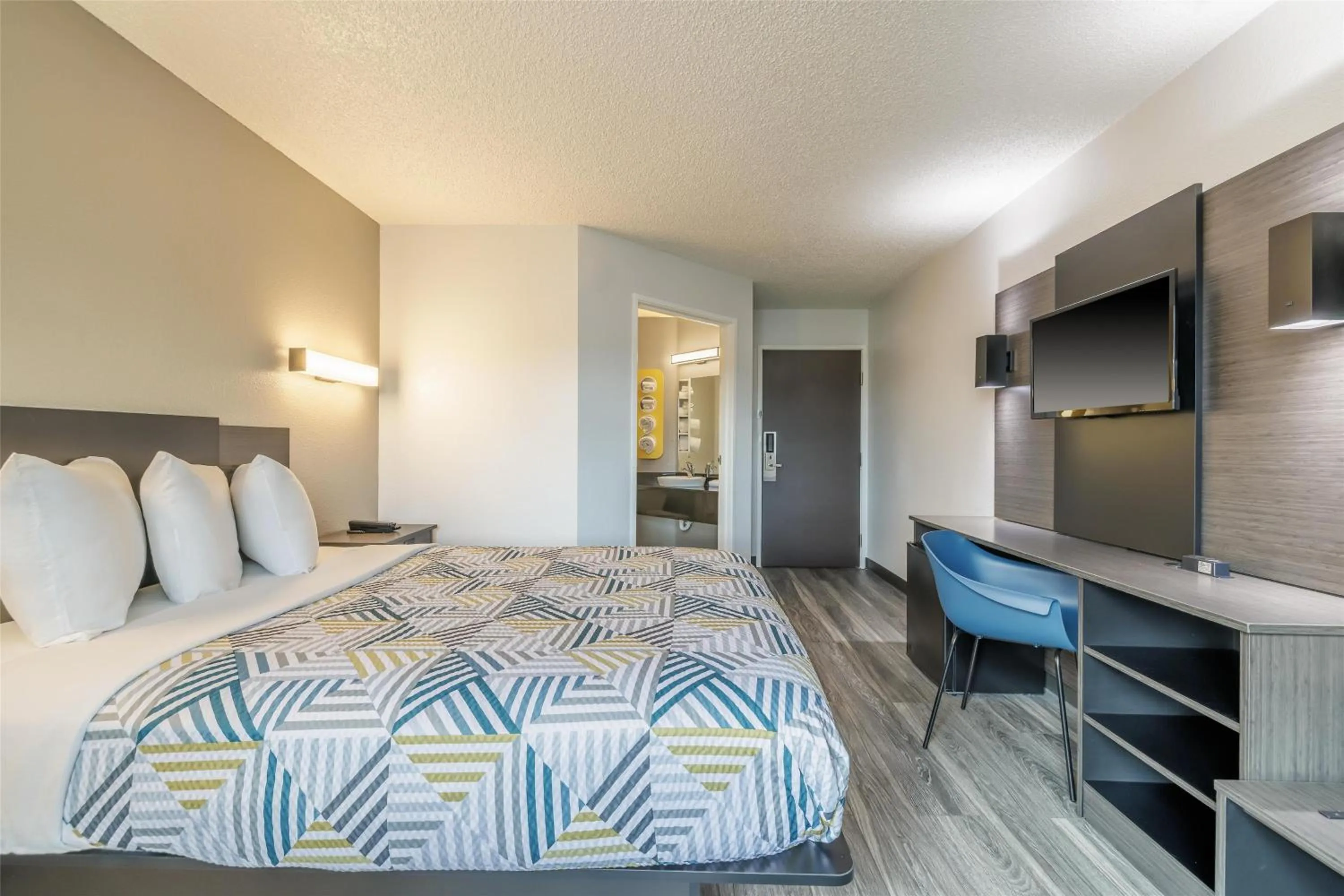 Bedroom, Bed in Motel 6-Missoula, MT