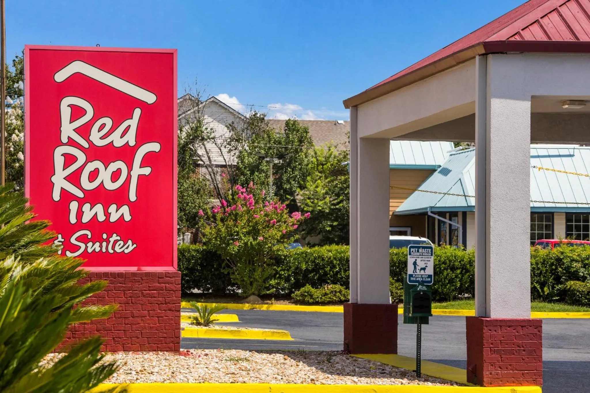 Property building in Red Roof Inn & Suites Statesboro - University
