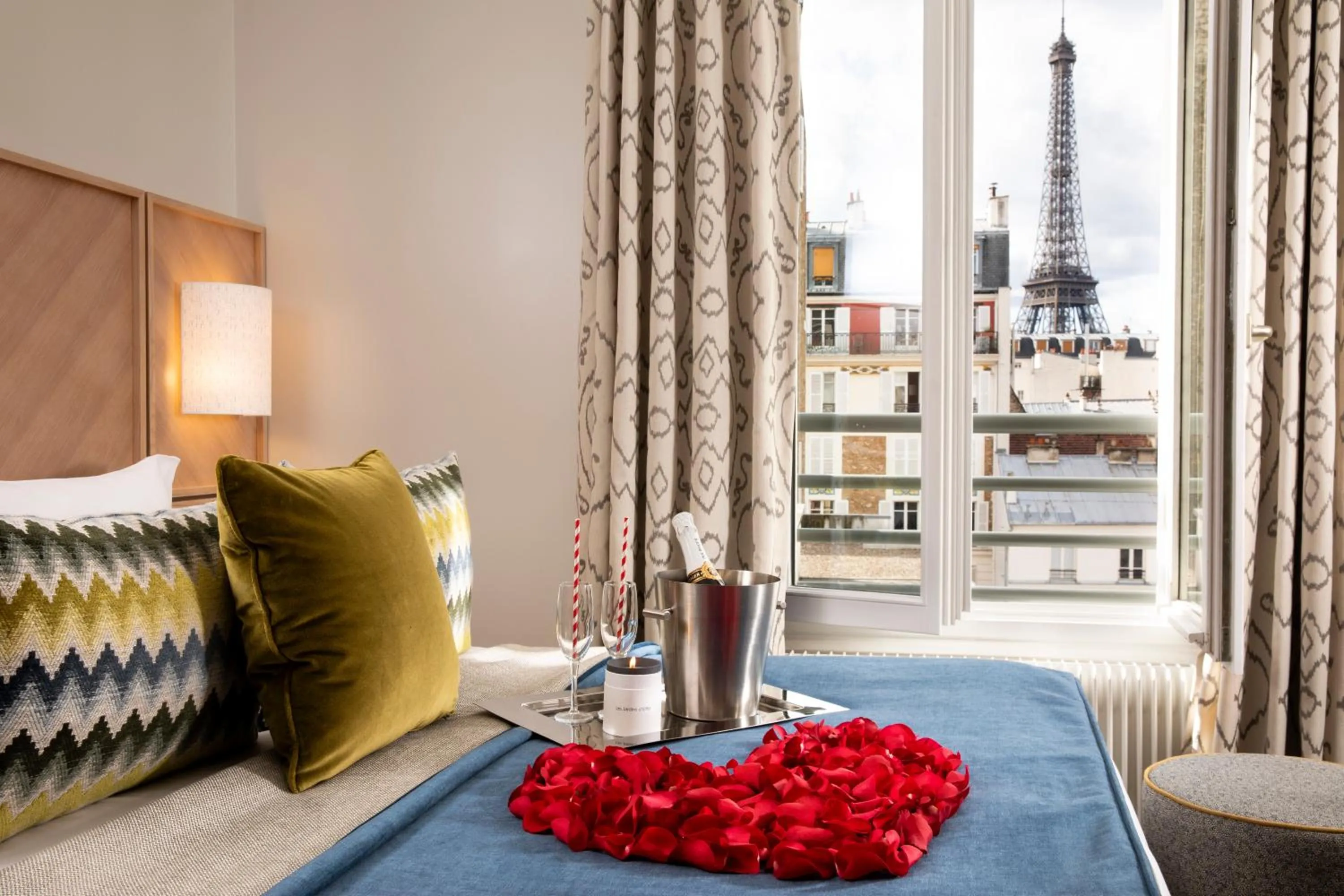 View (from property/room), Bed in Jardins Eiffel