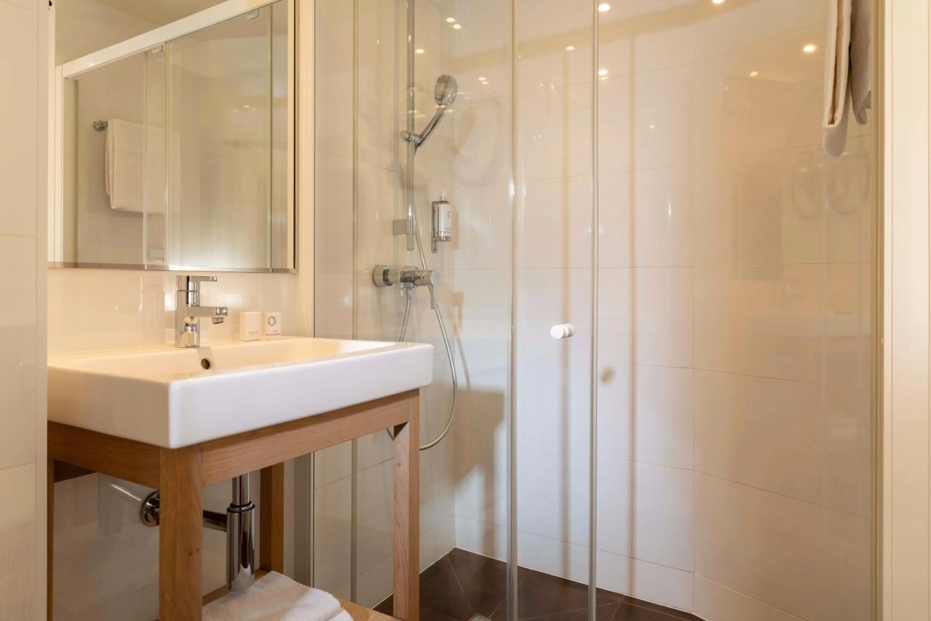 Bathroom in Jardins Eiffel