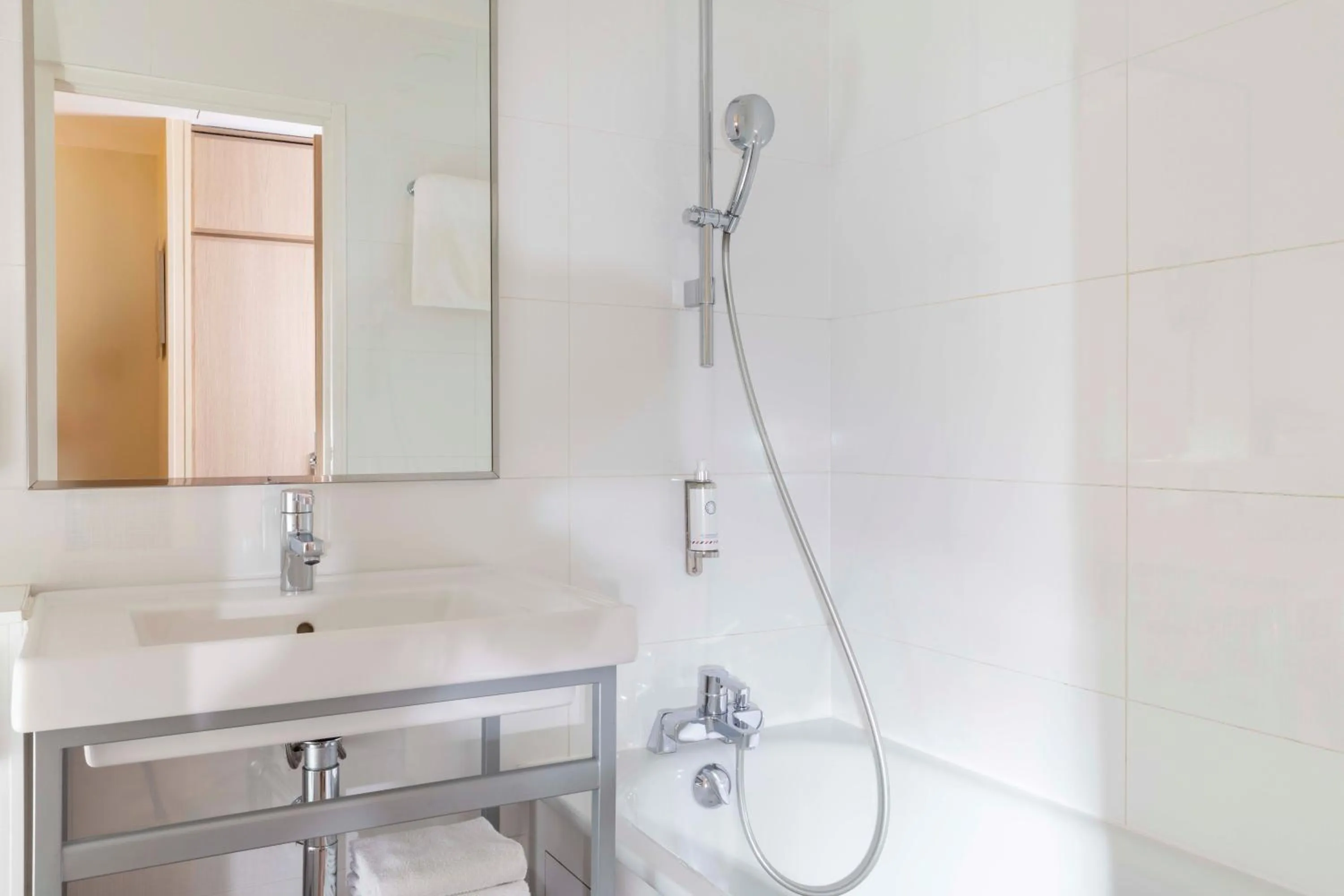 Bathroom in Jardins Eiffel