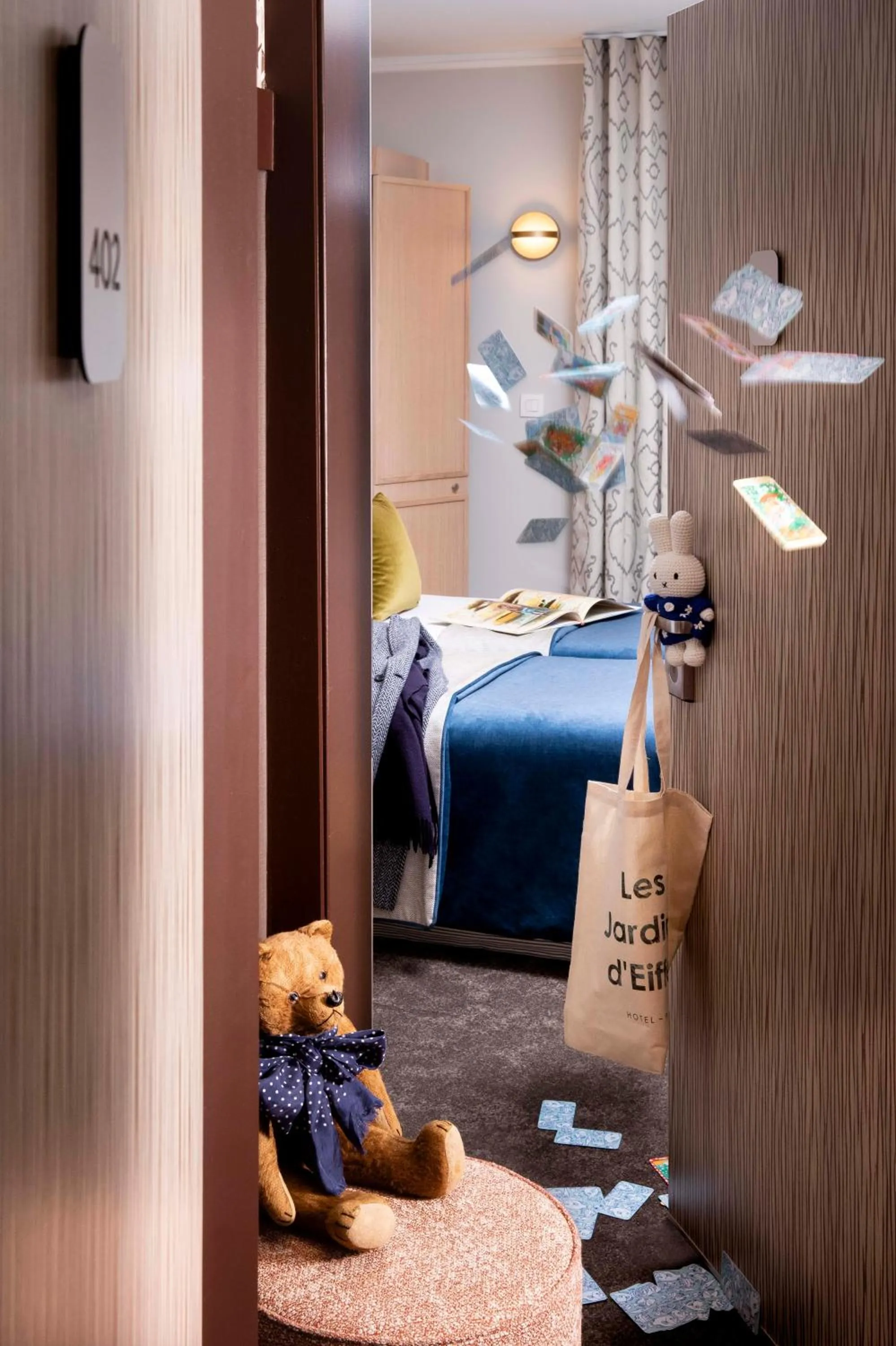 Bedroom, Bed in Jardins Eiffel