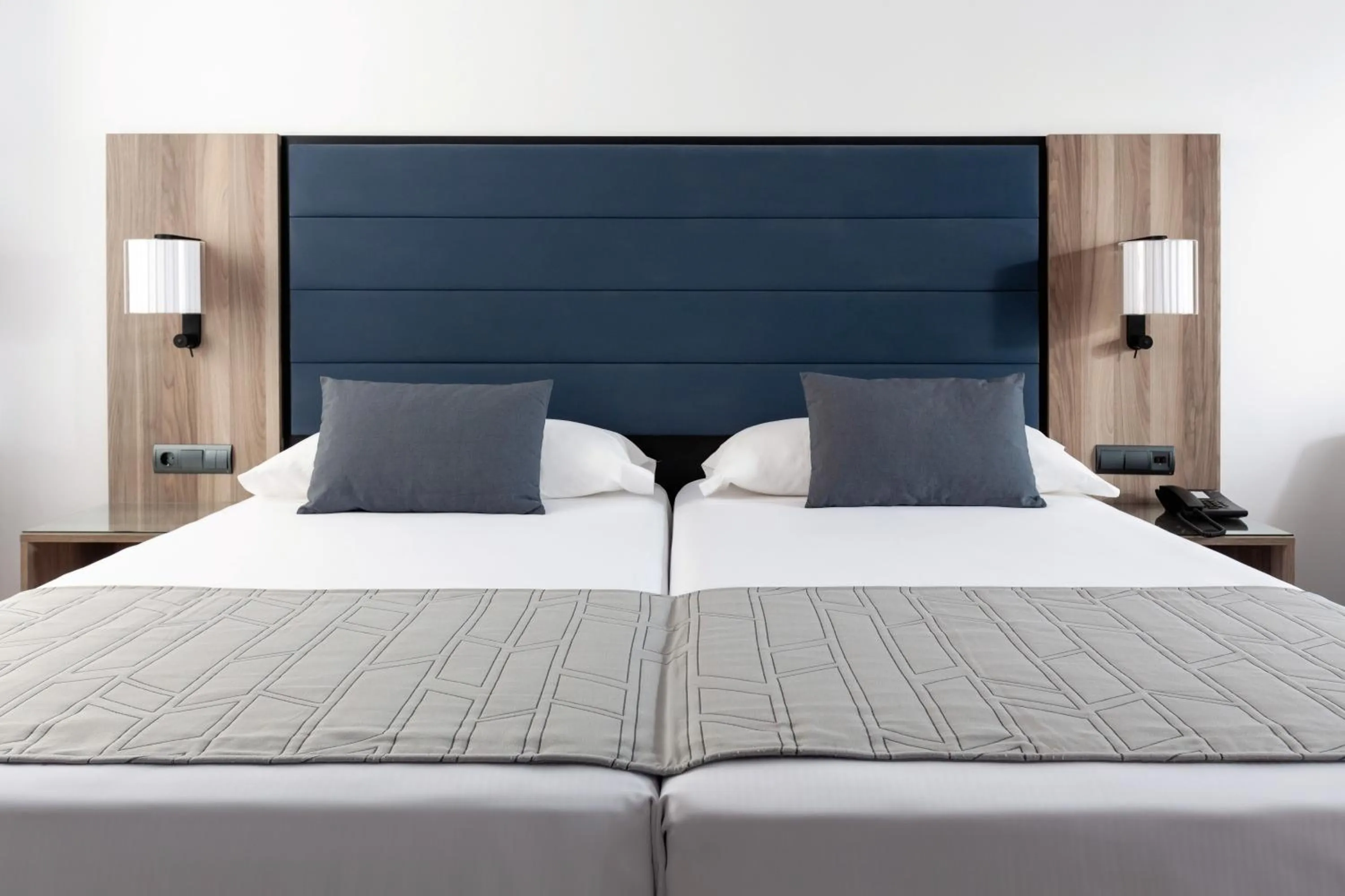 Bed in Hotel Riu Palace Oasis