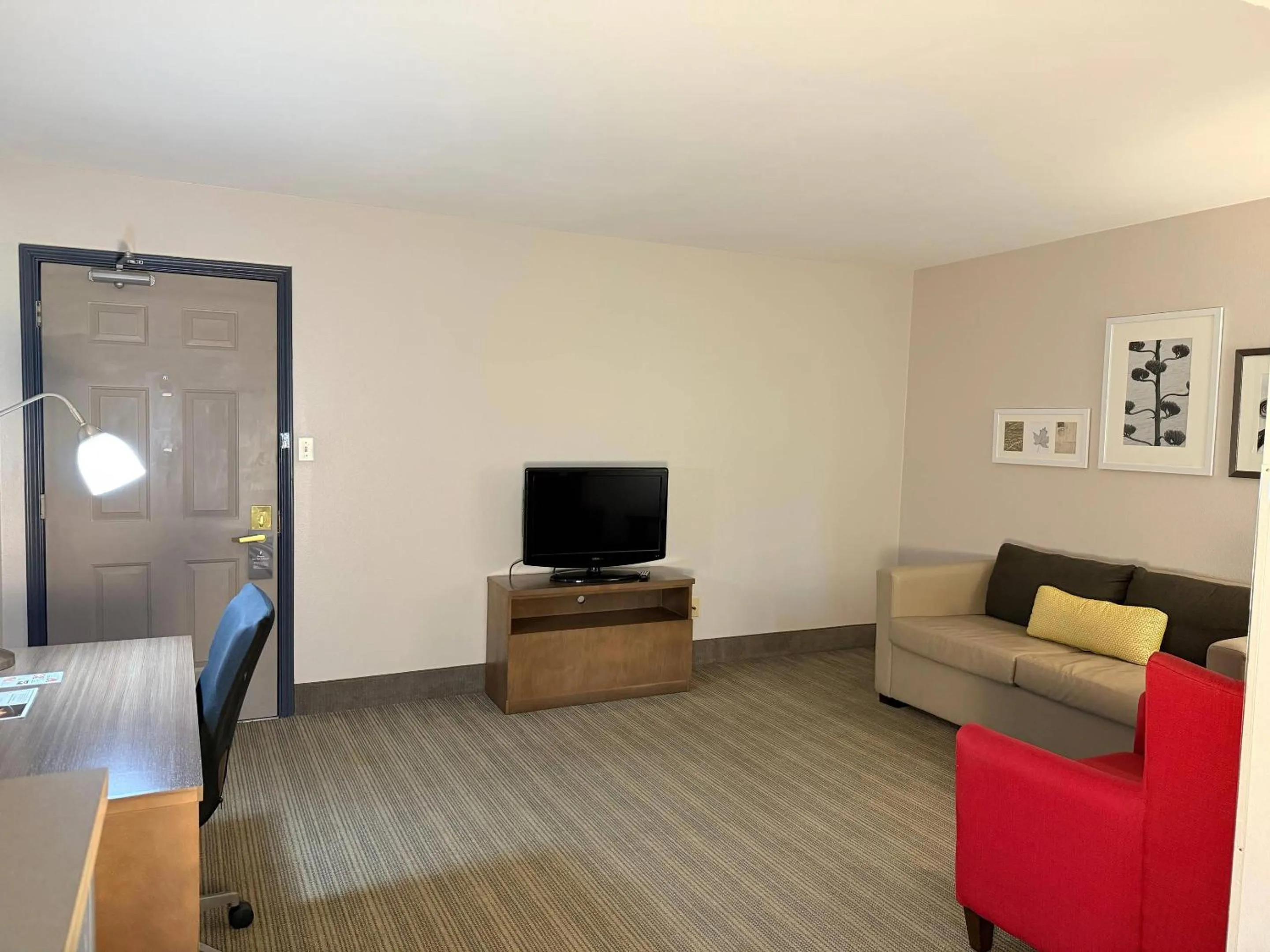 Bedroom in Country Inn & Suites by Radisson, Harlingen, TX