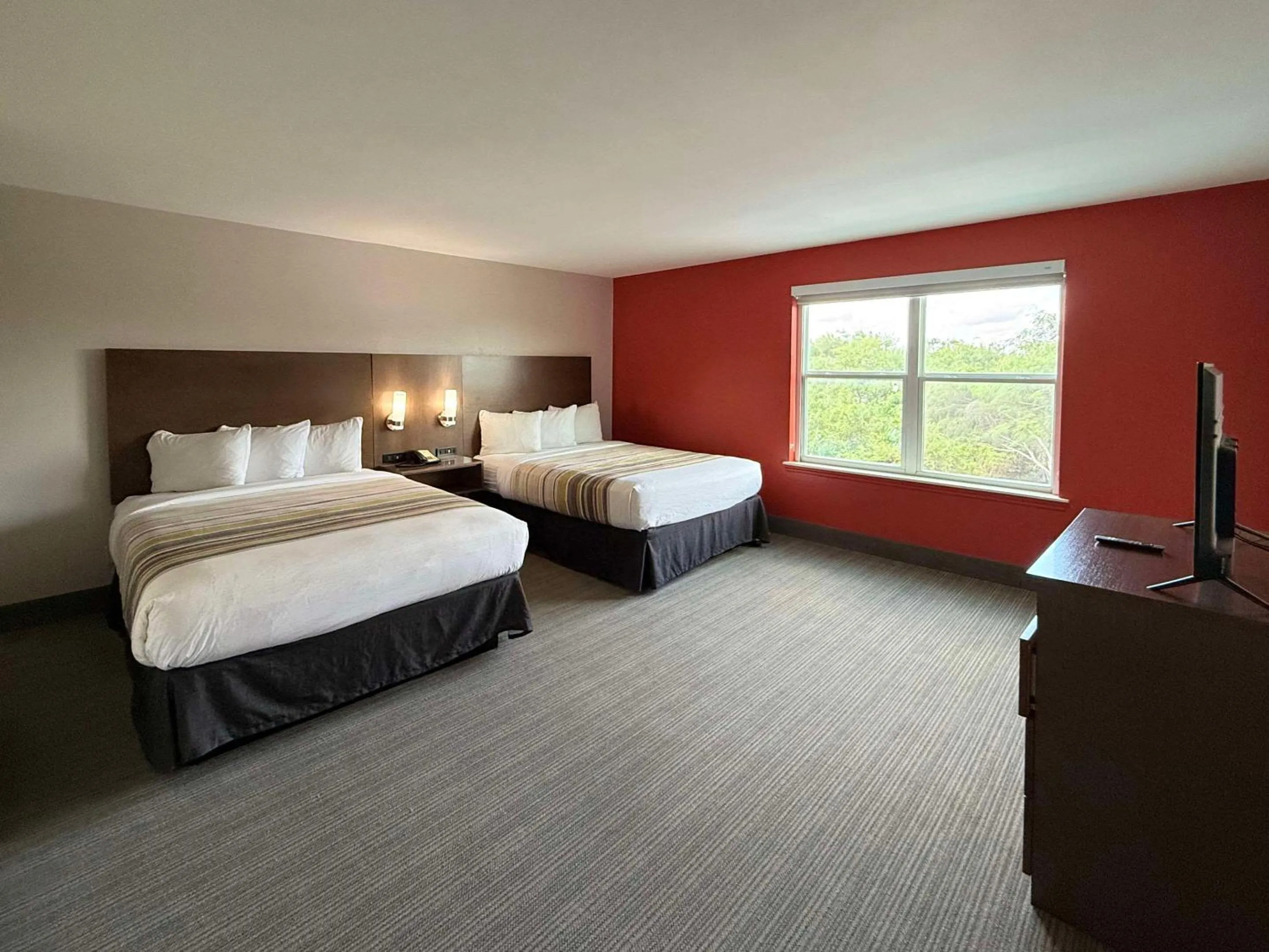 Bedroom, Bed in Country Inn & Suites by Radisson, Harlingen, TX