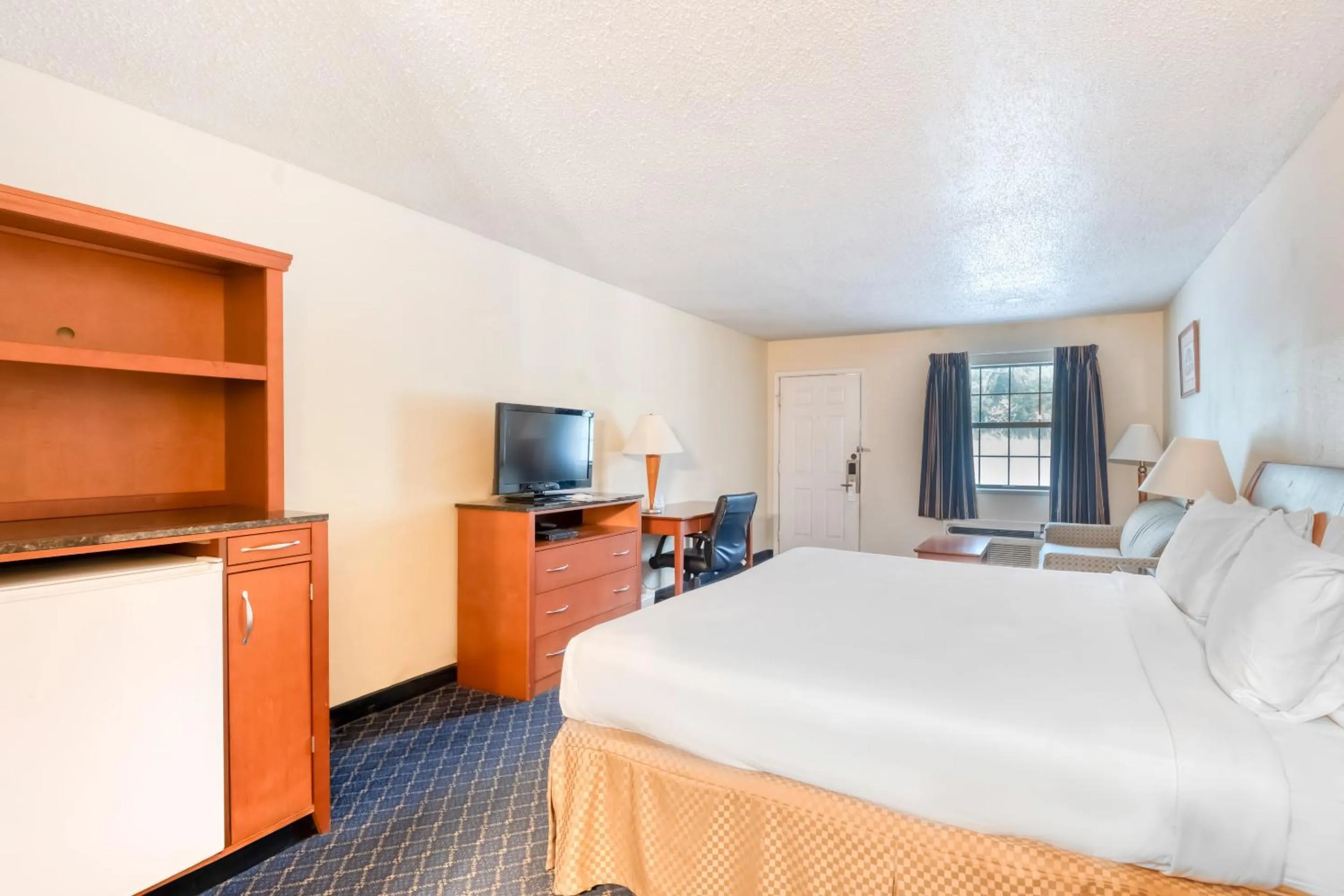 Bedroom, Bed in OYO Hotel Jefferson TX Hwy 59