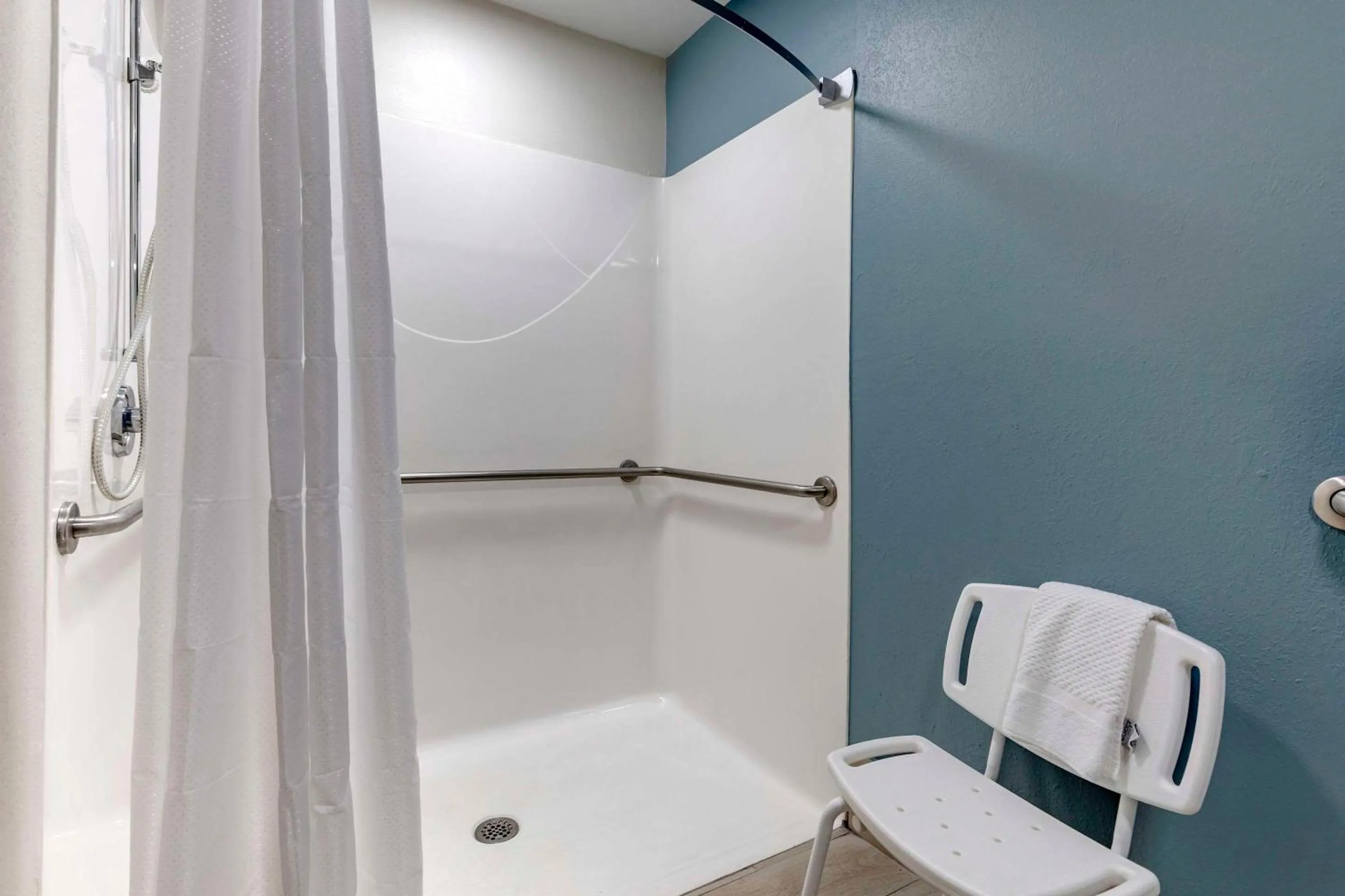 Bedroom in Sleep Inn & Suites Grovetown - Augusta West