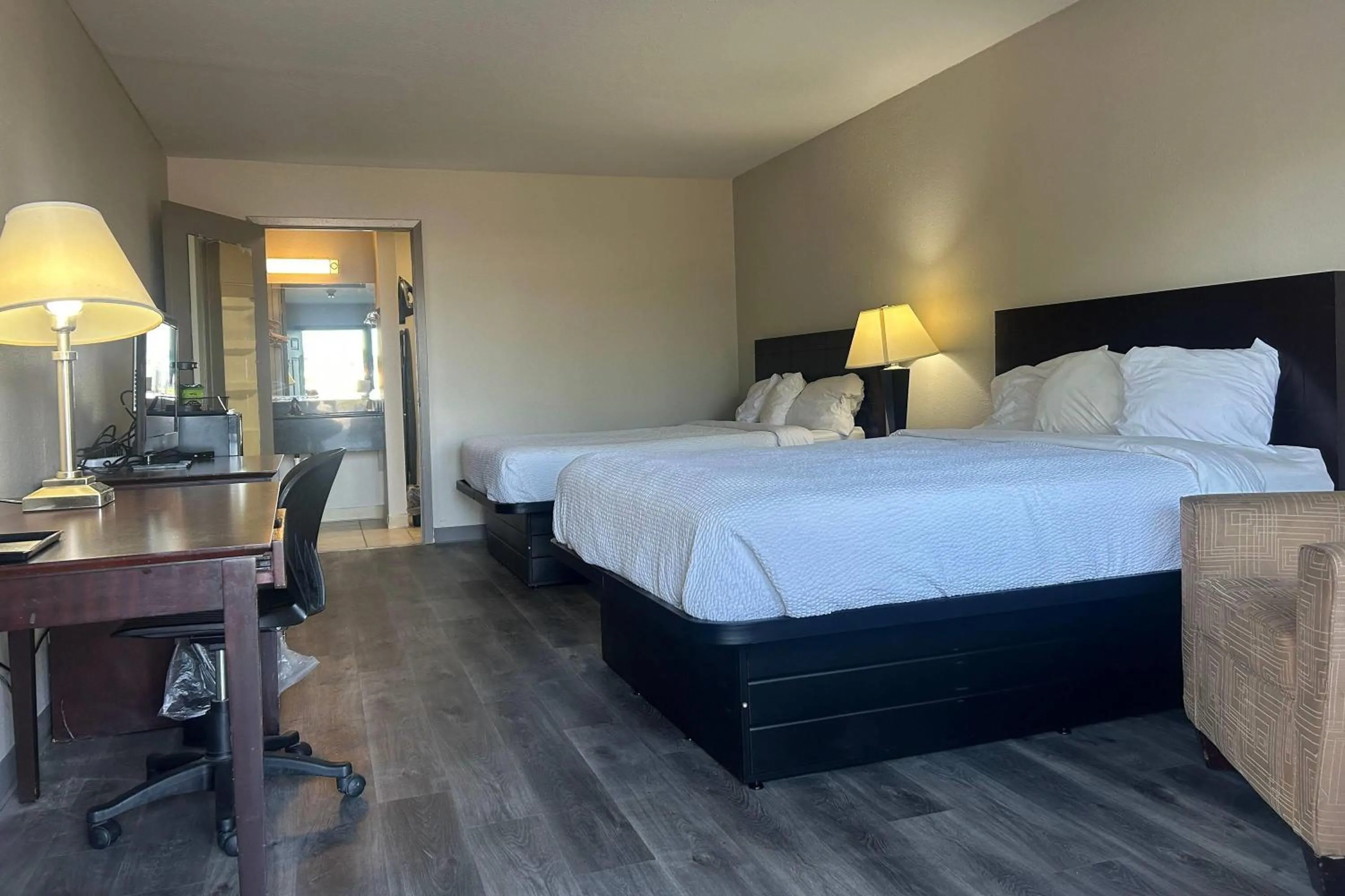 Photo of the whole room, Bed in Days Inn by Wyndham Natchitoches