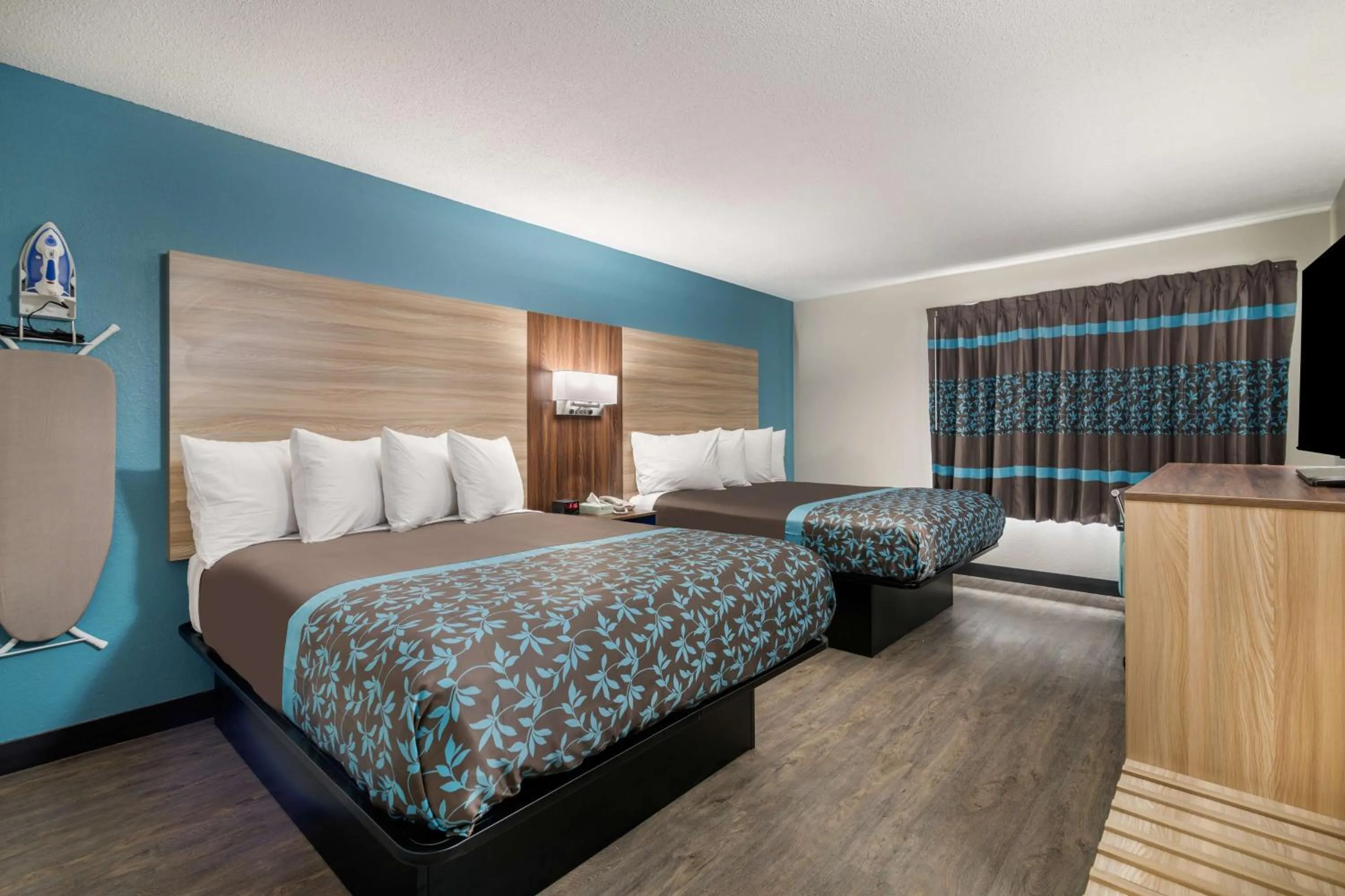 Bed in SureStay Hotel by Best Western Lewiston