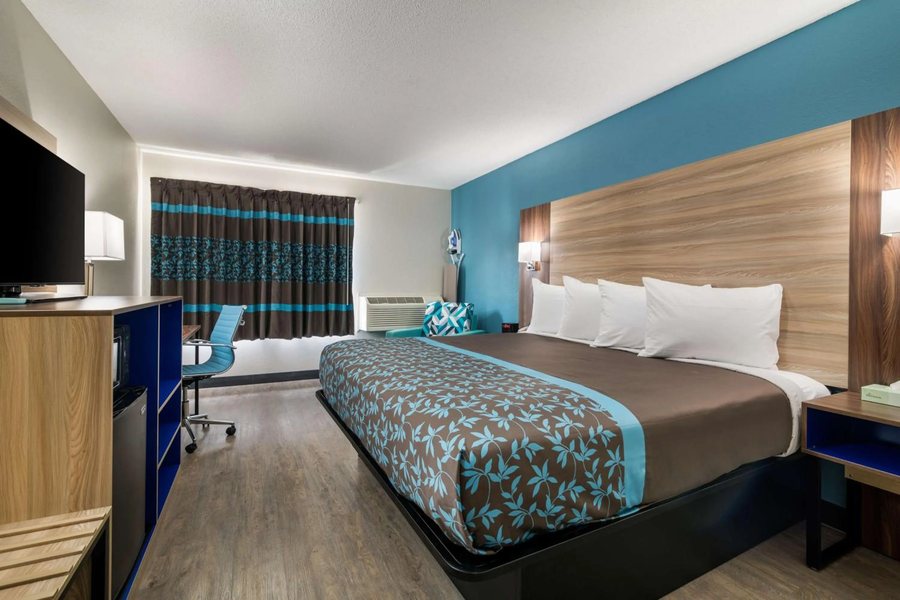 Photo of the whole room, Bed in SureStay Hotel by Best Western Lewiston