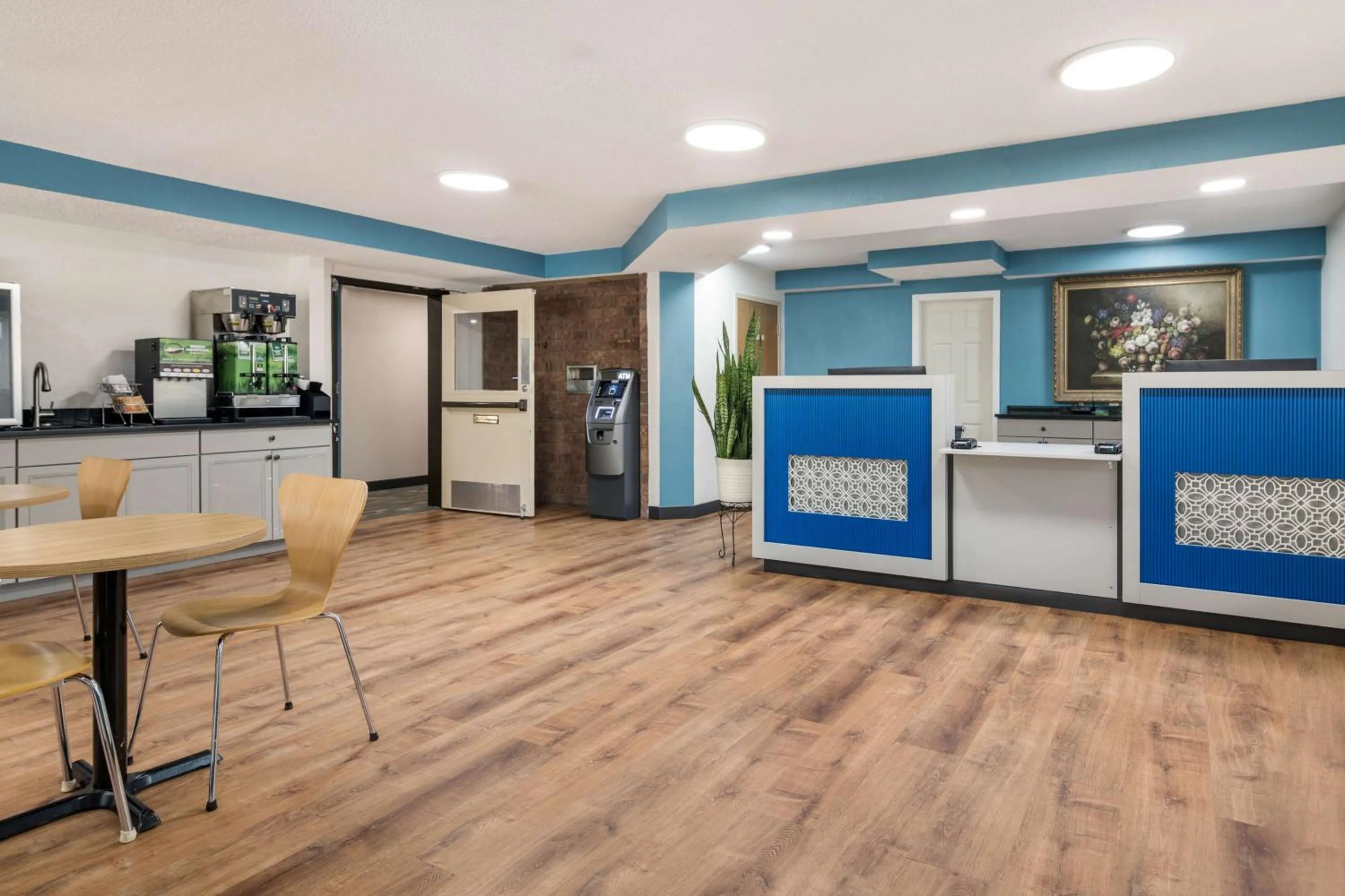 Lobby or reception in SureStay Hotel by Best Western Lewiston