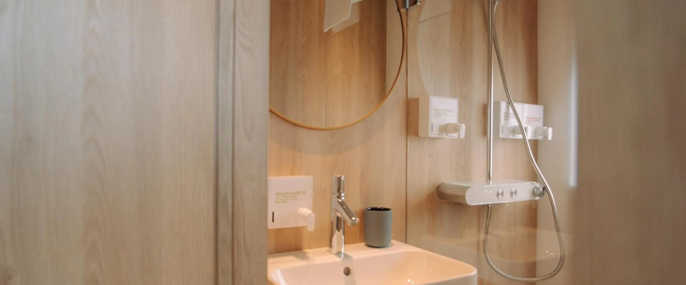 Bathroom in Spreeapartment MARA