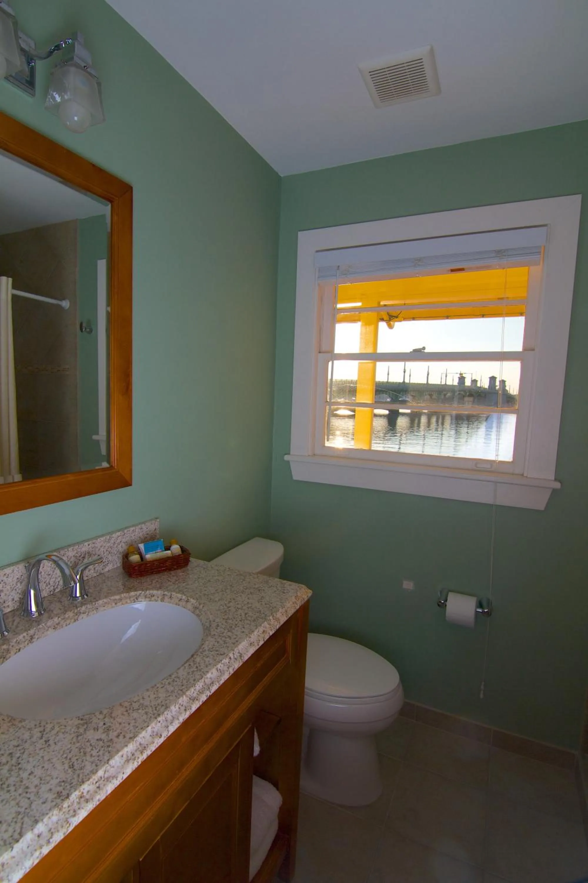 Day in Edgewater Inn - St. Augustine