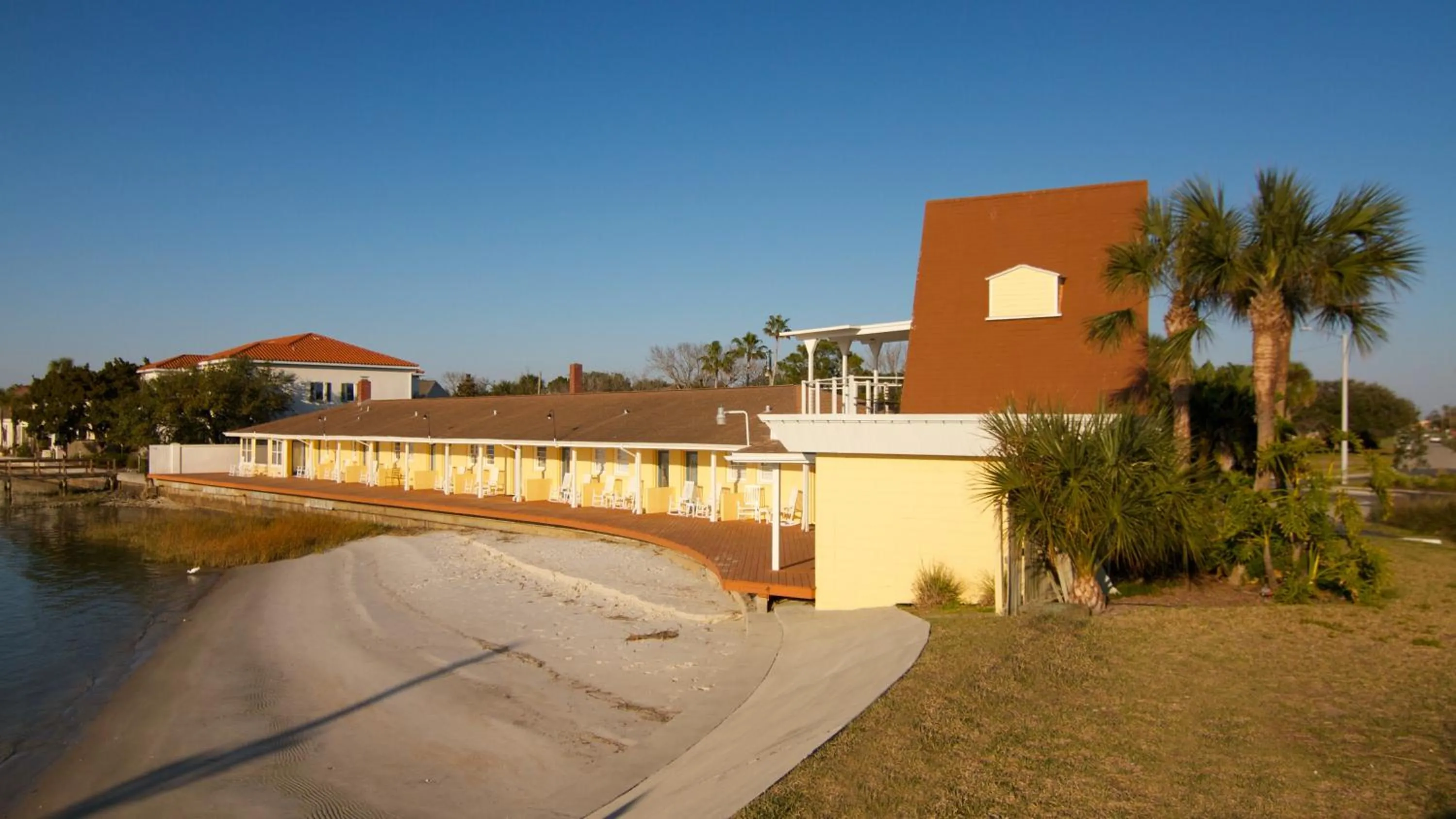Property building in Edgewater Inn - St. Augustine