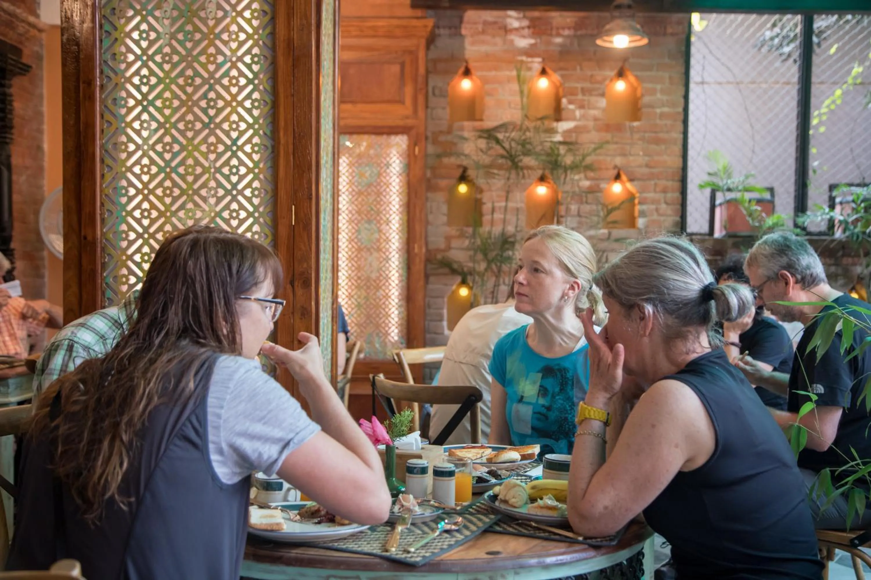 Restaurant/places to eat in Heritage Hotel Suites and Spa