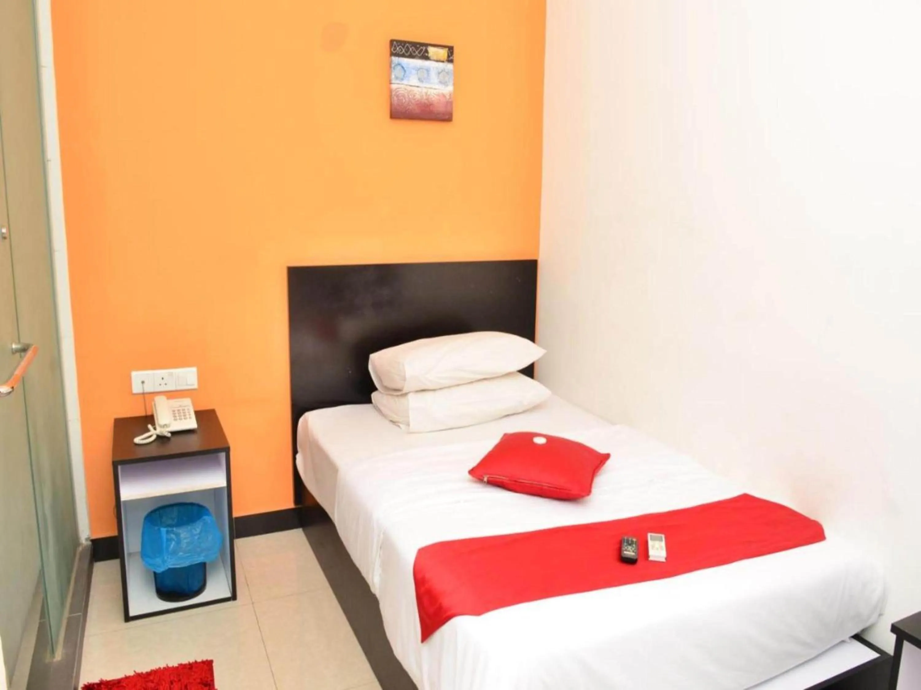 Bedroom, Bed in Hotel O Dspark Port Klang