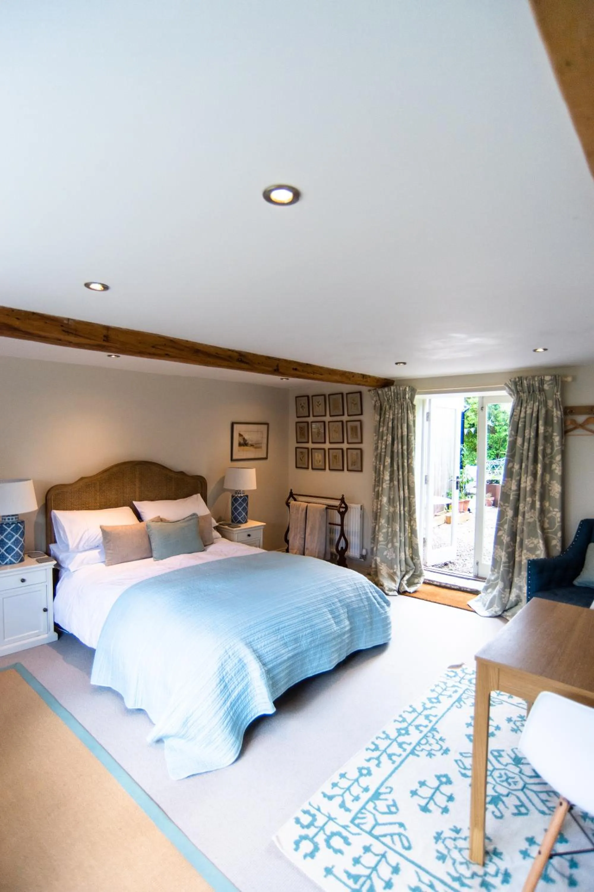 Bed in Barton Cottage Bed and Breakfast