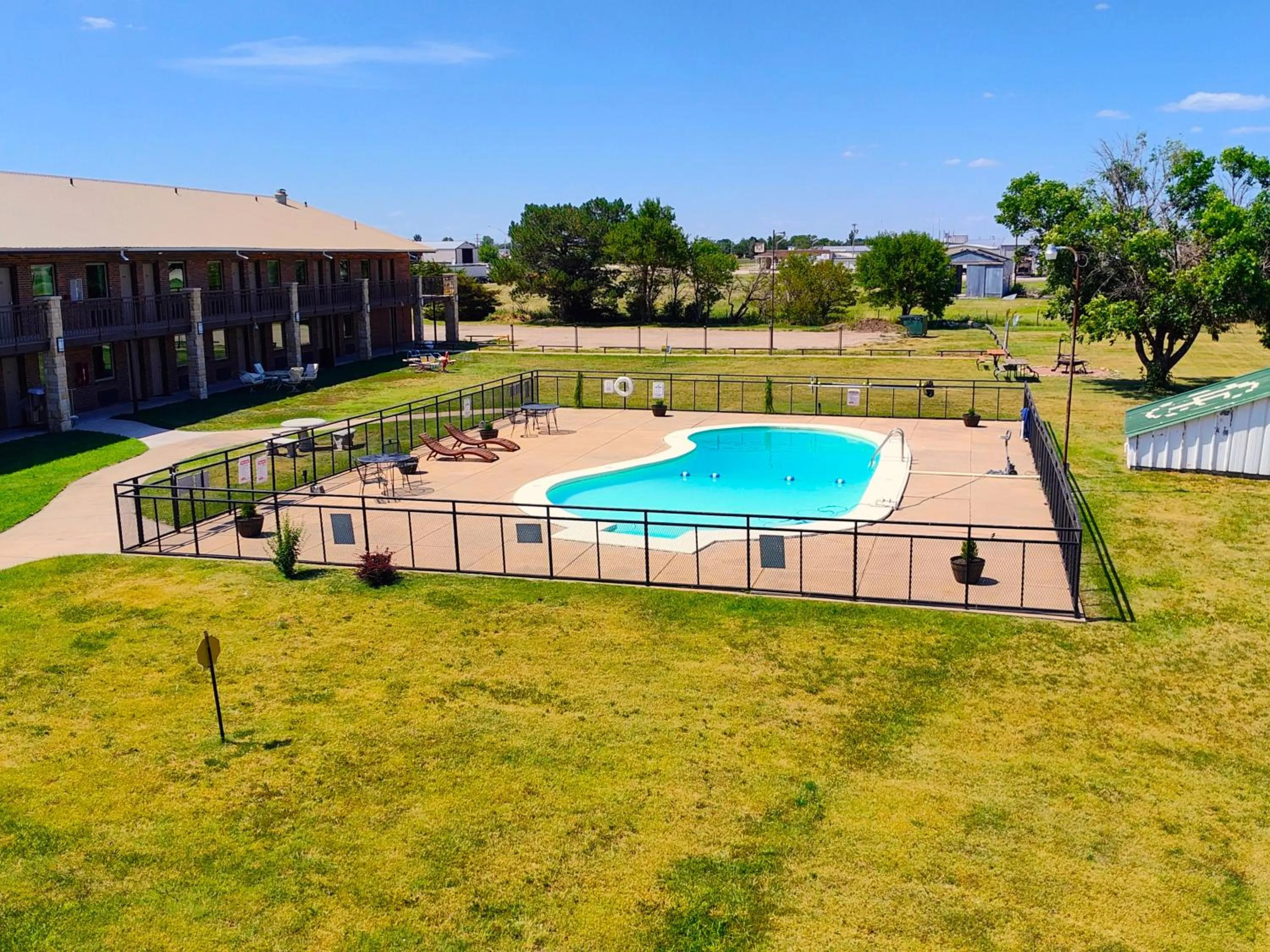 Swimming pool in The Lodge at Russell - Russell Inn