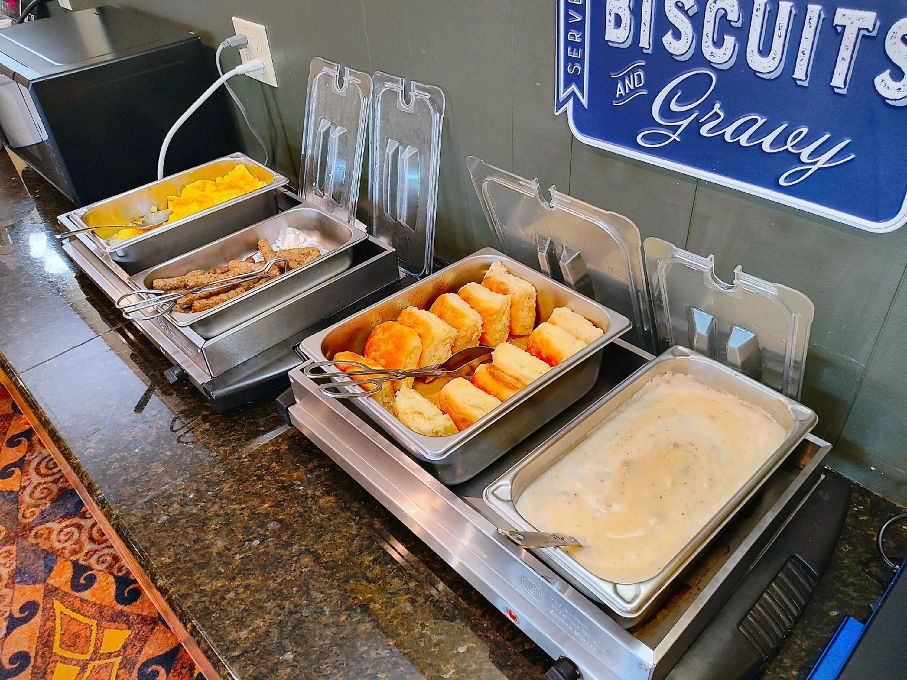 Breakfast in The Lodge at Russell - Russell Inn