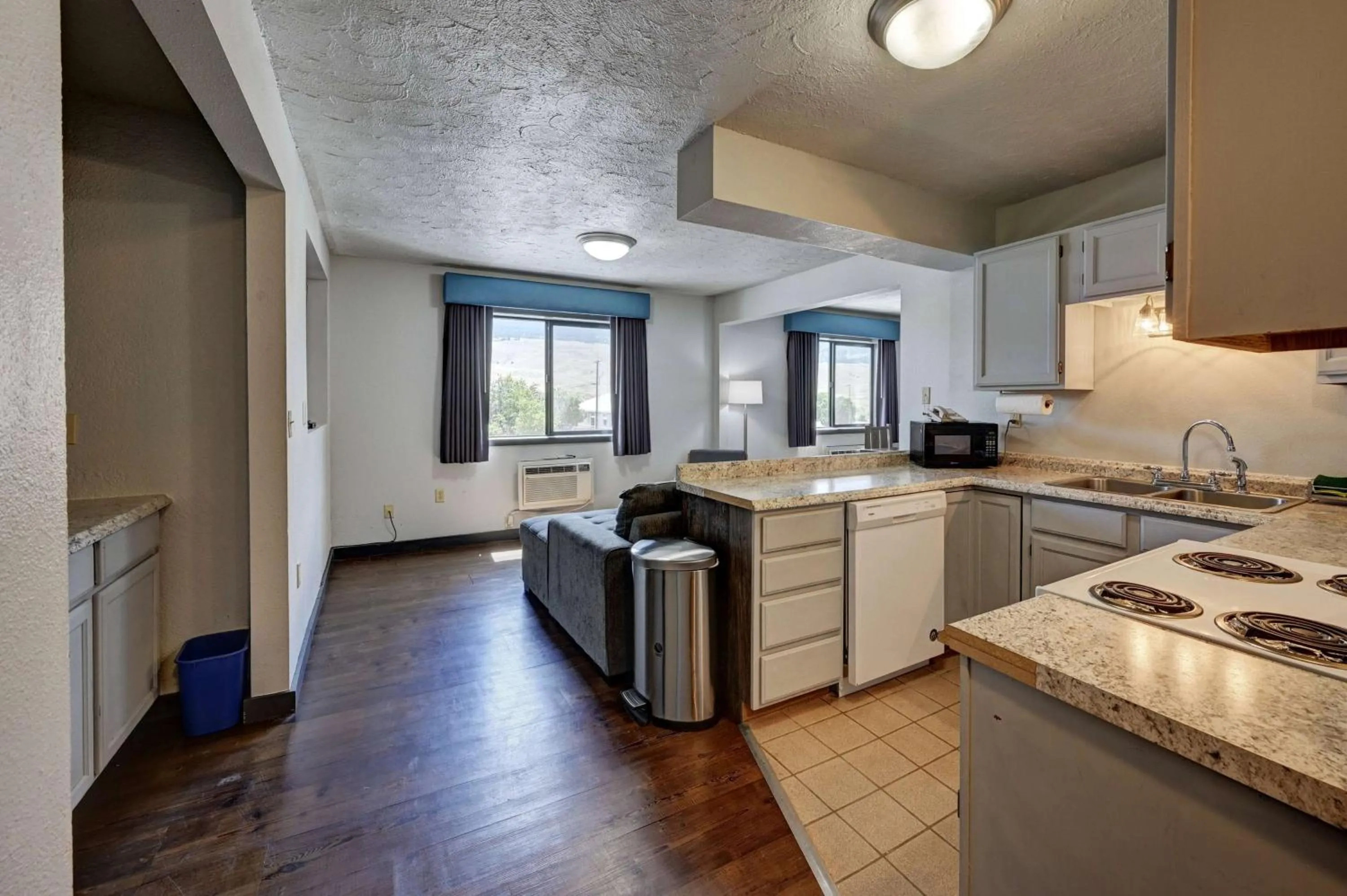 Photo of the whole room in Super 8 by Wyndham Gardiner/Yellowstone Park Area