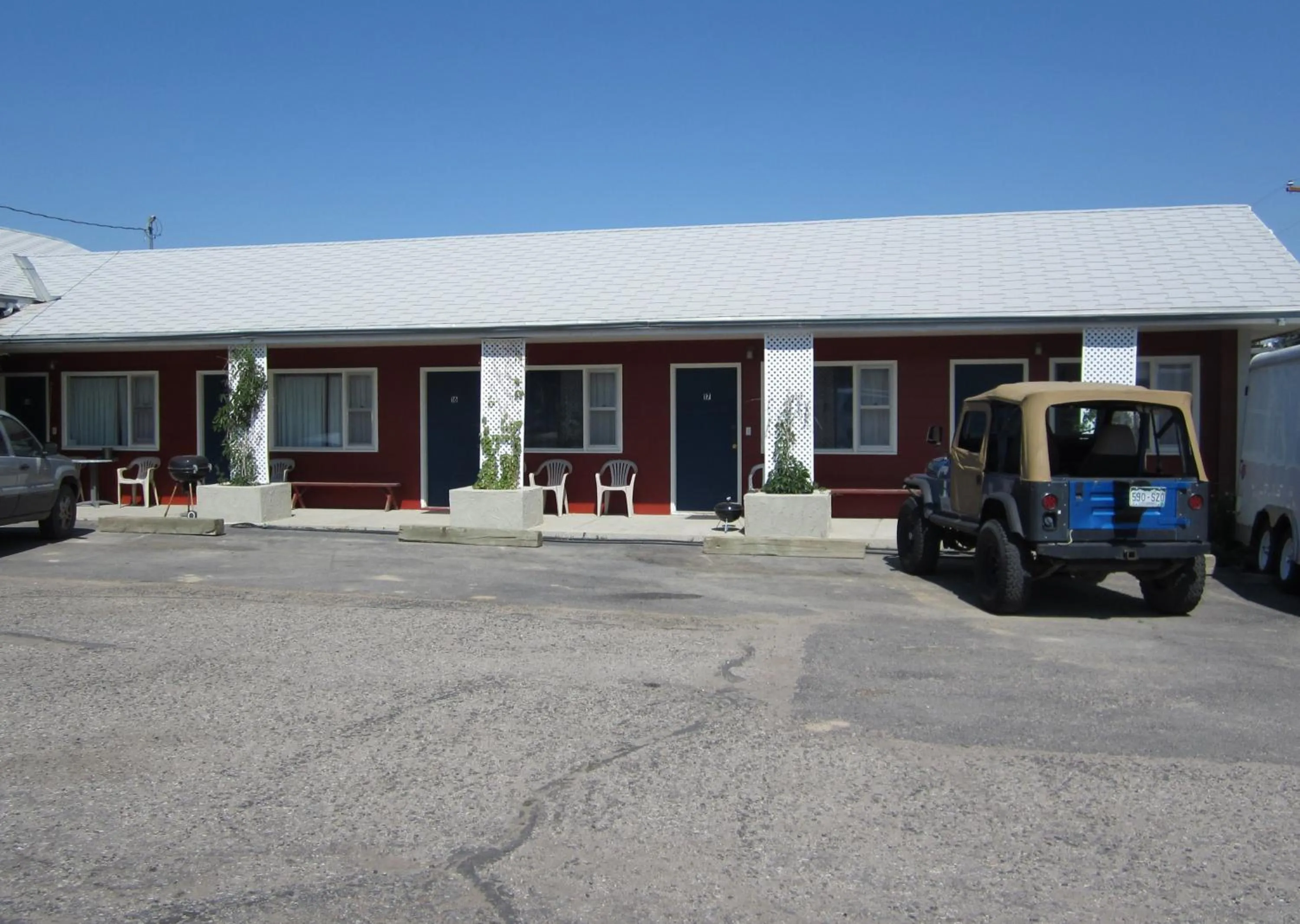 Property building in Big Horn Motel