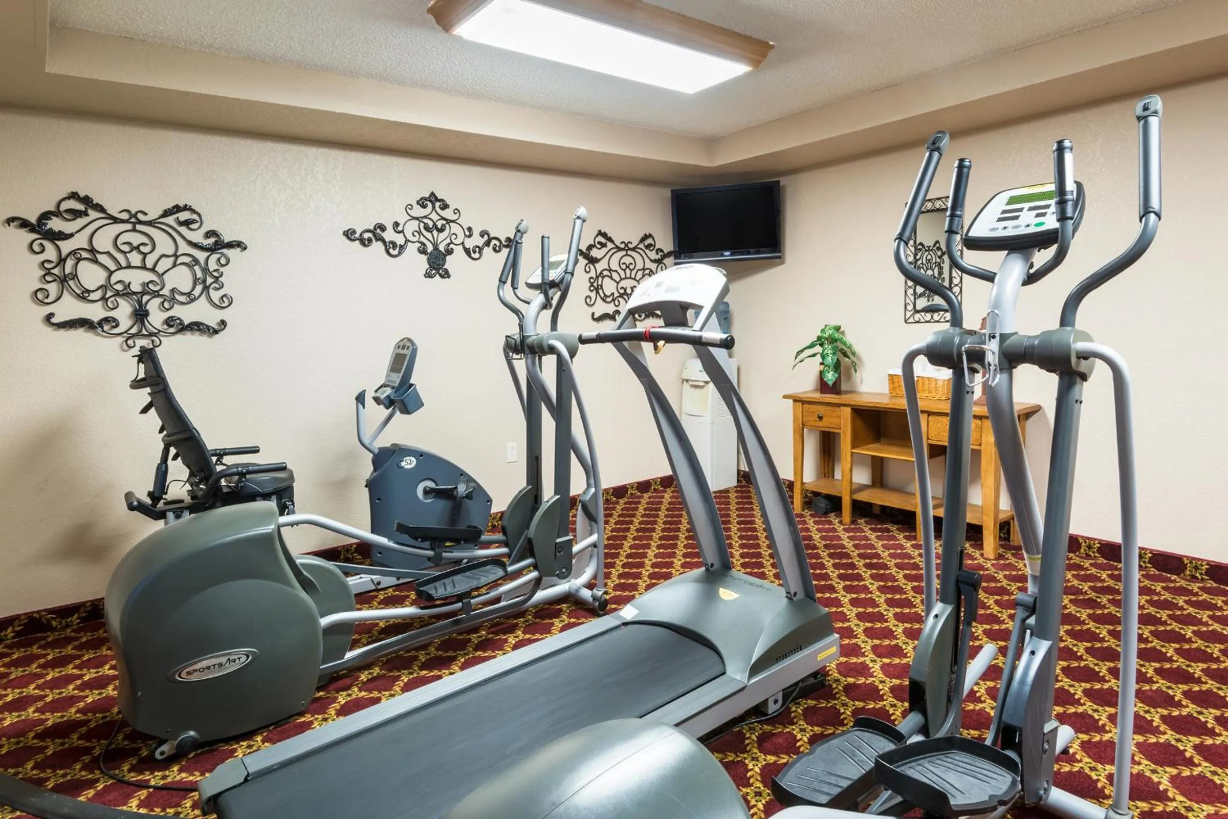 Fitness centre/facilities in AmericInn by Wyndham Rexburg BYUI