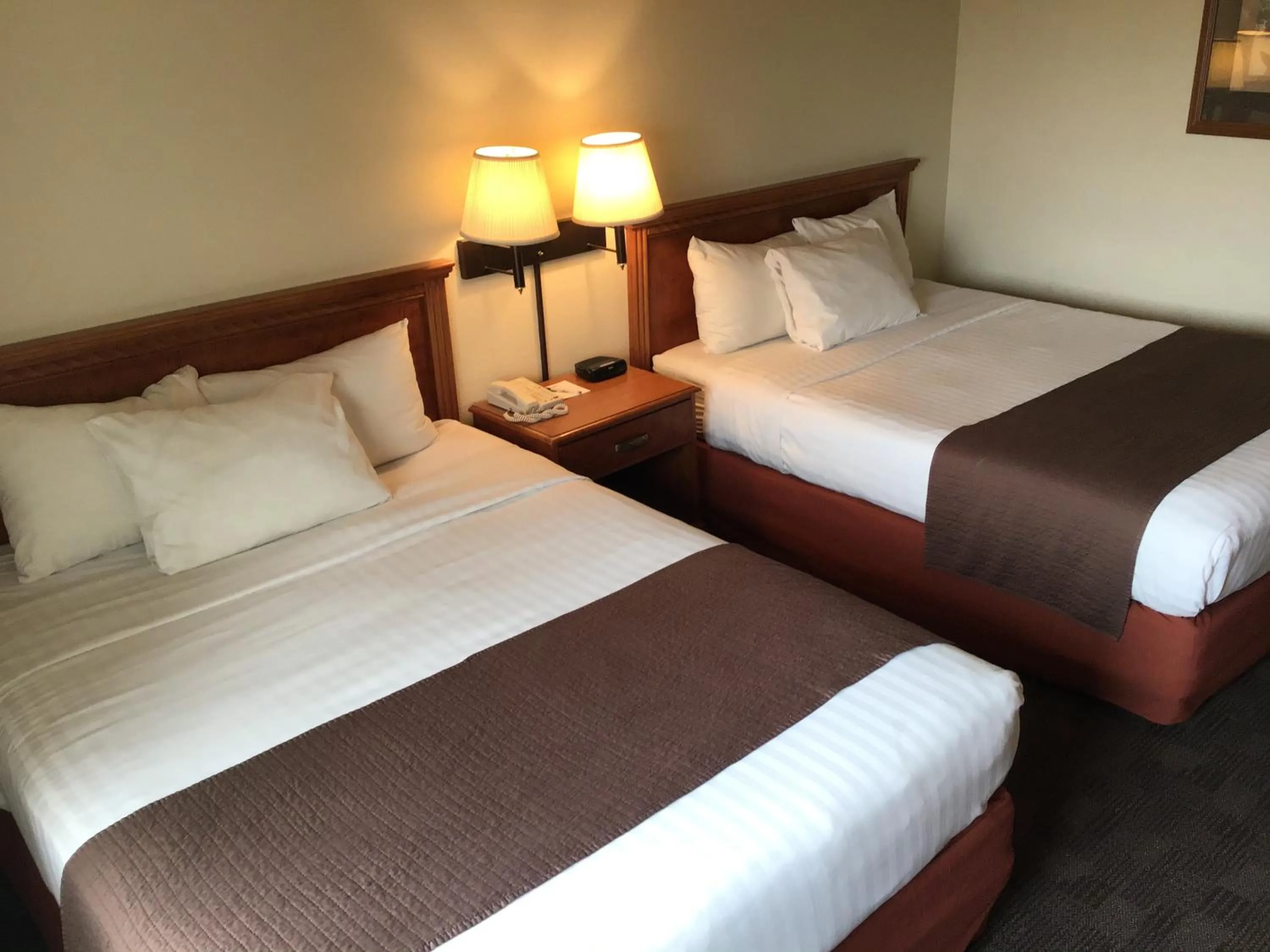 Bedroom, Bed in AmericInn by Wyndham Rexburg BYUI