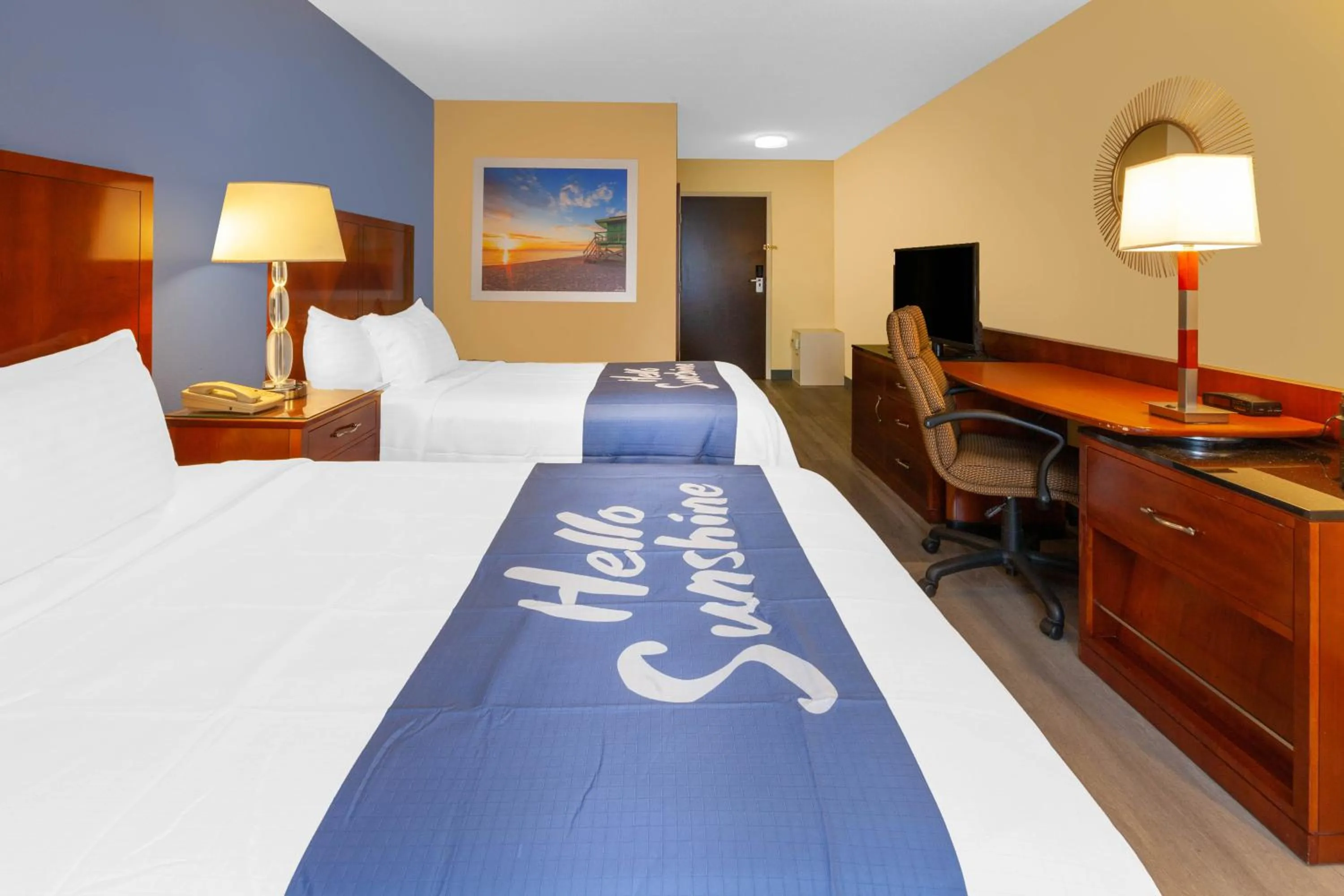 Bed in Days Inn by Wyndham Milan Sandusky South