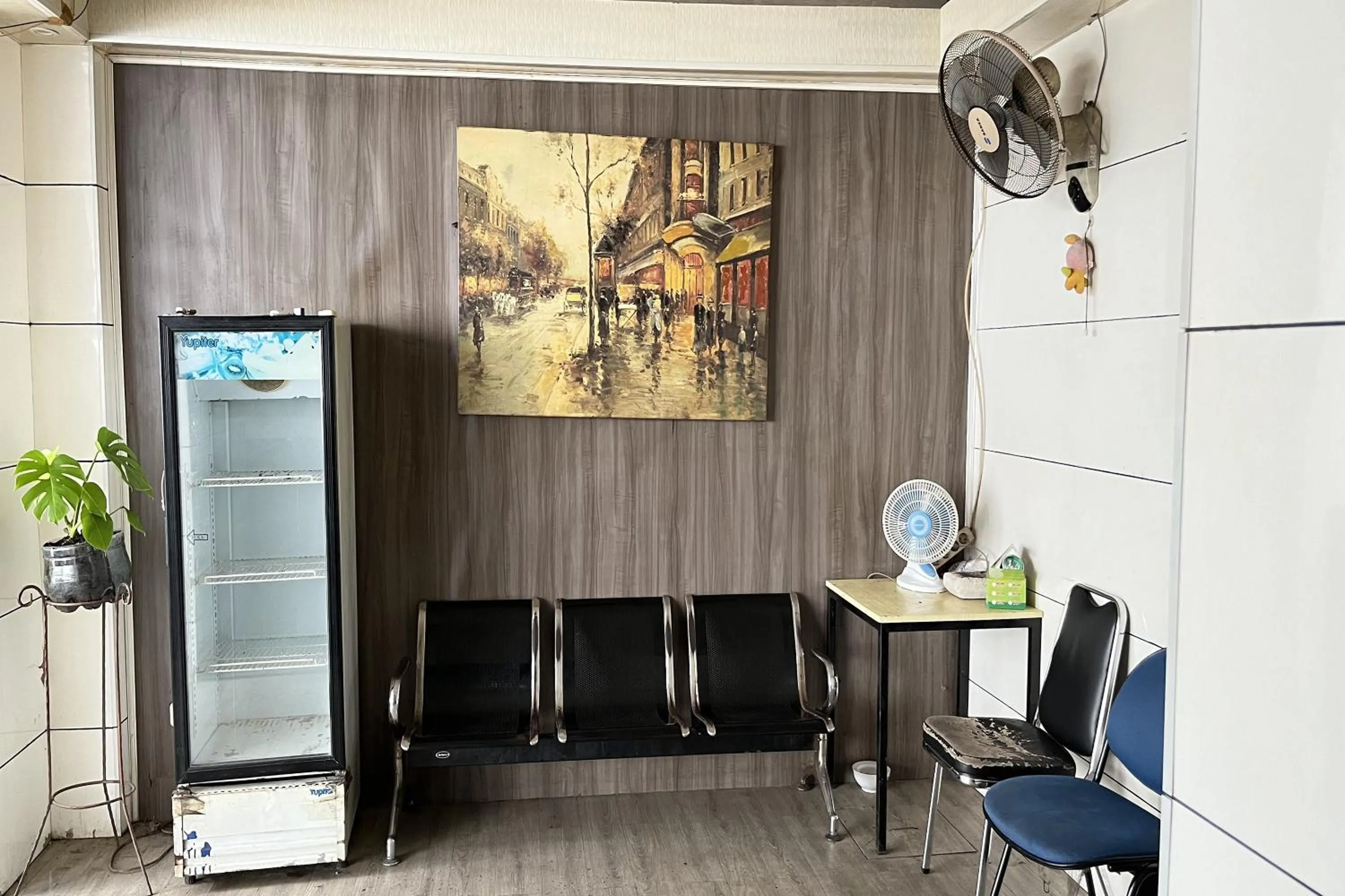 Seating area, TV/Entertainment Center in Wisma Berkat