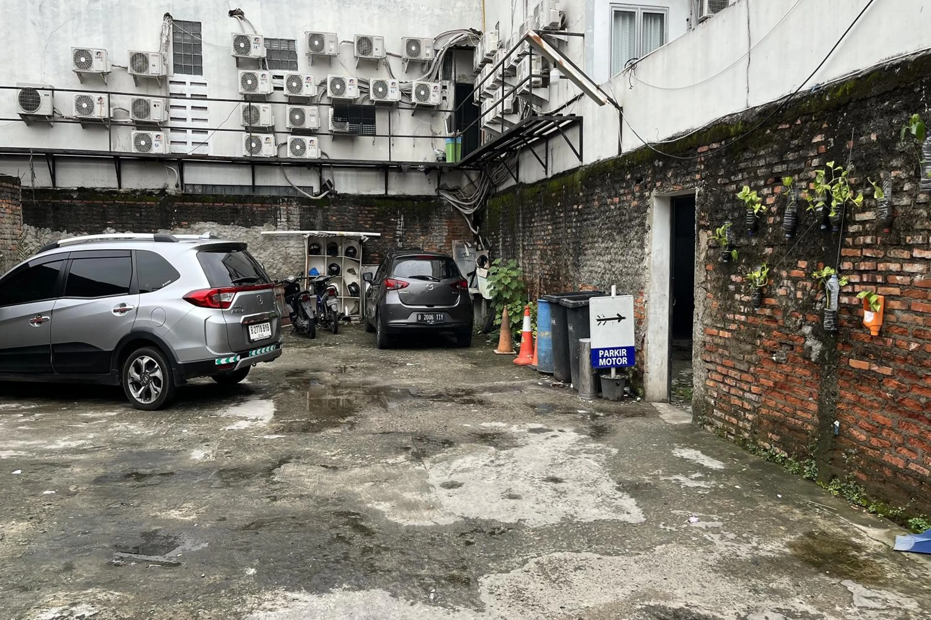 Parking in Wisma Berkat