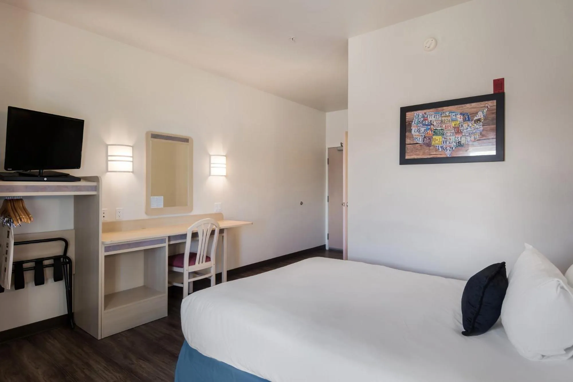 Bedroom, Bed in Red Lion Inn & Suites Butte