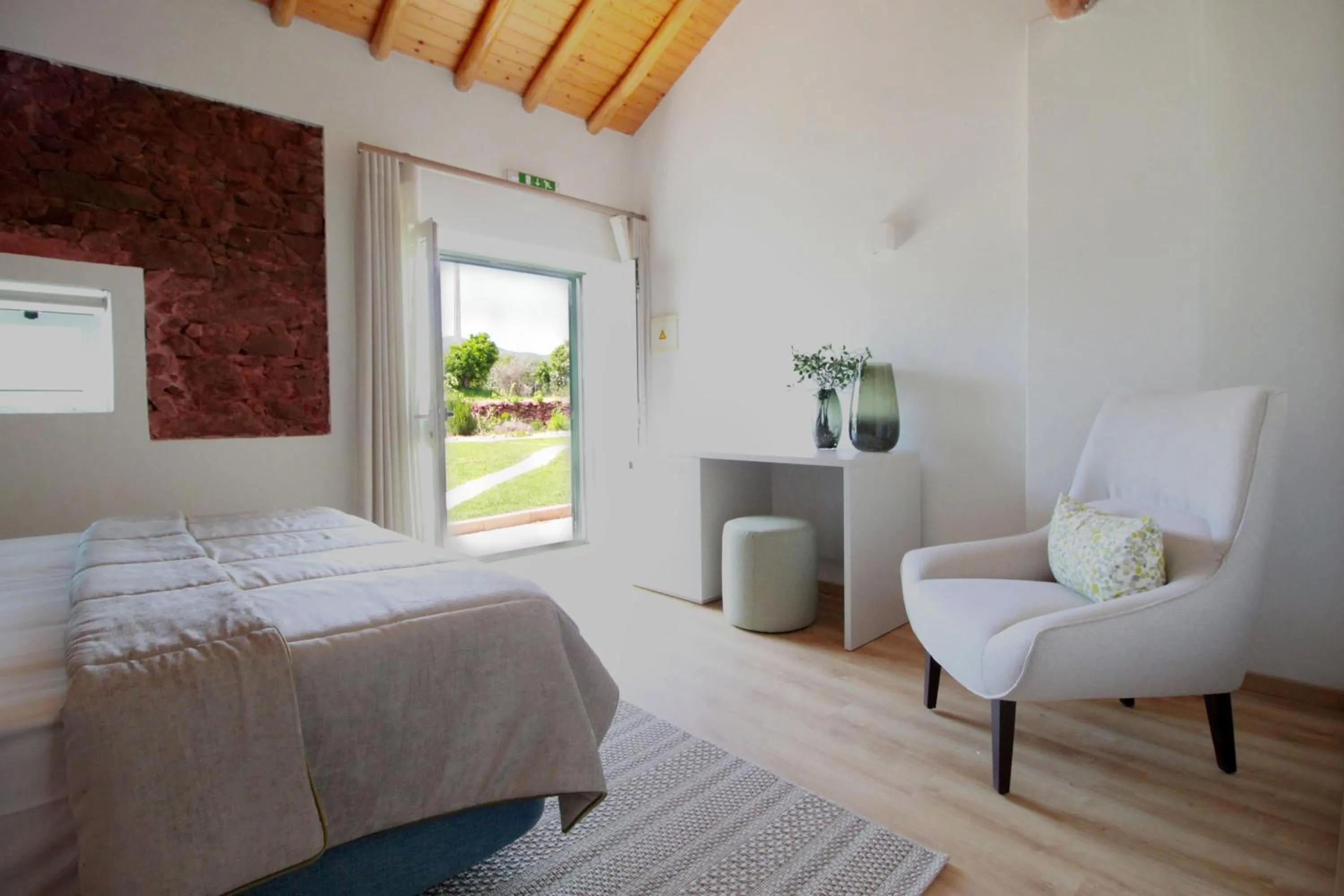 Photo of the whole room, Bed in Quinta da Luz - A Luxury Boutique B&B
