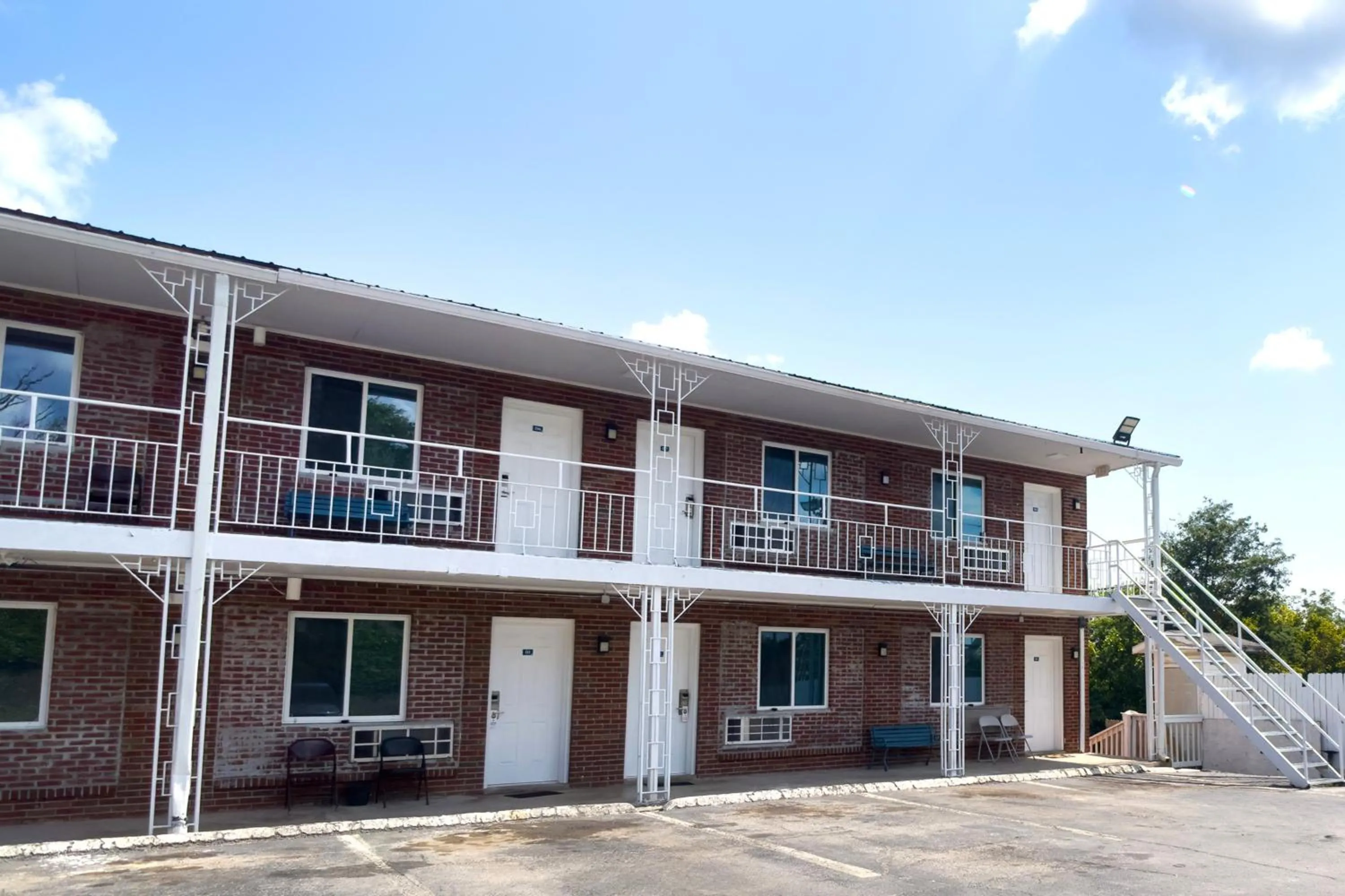 Imperial Inn by OYO Tazewell